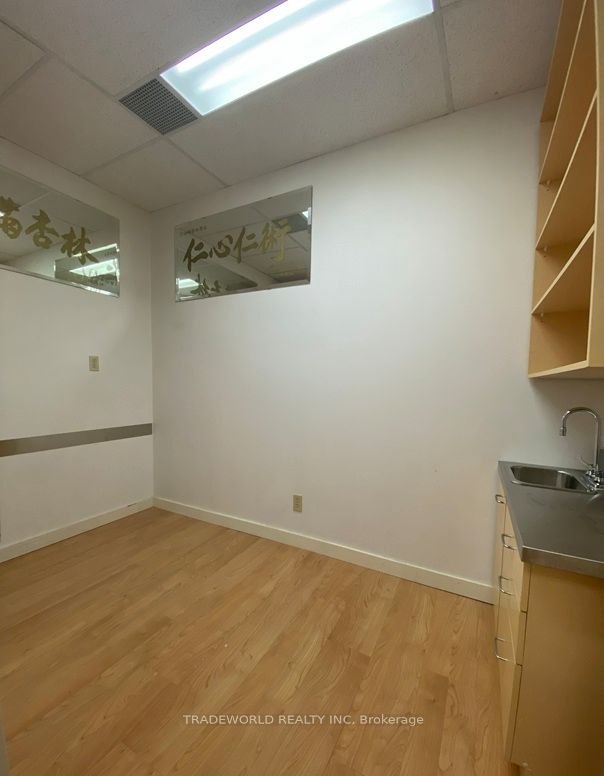 1110 Sheppard Avenue 406 Property Photo 7