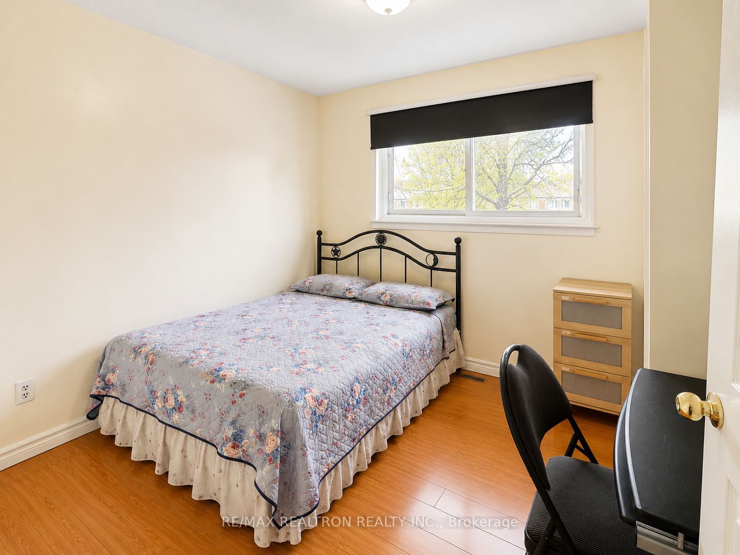 7 Fontainbleau Drive B Property Photo 3