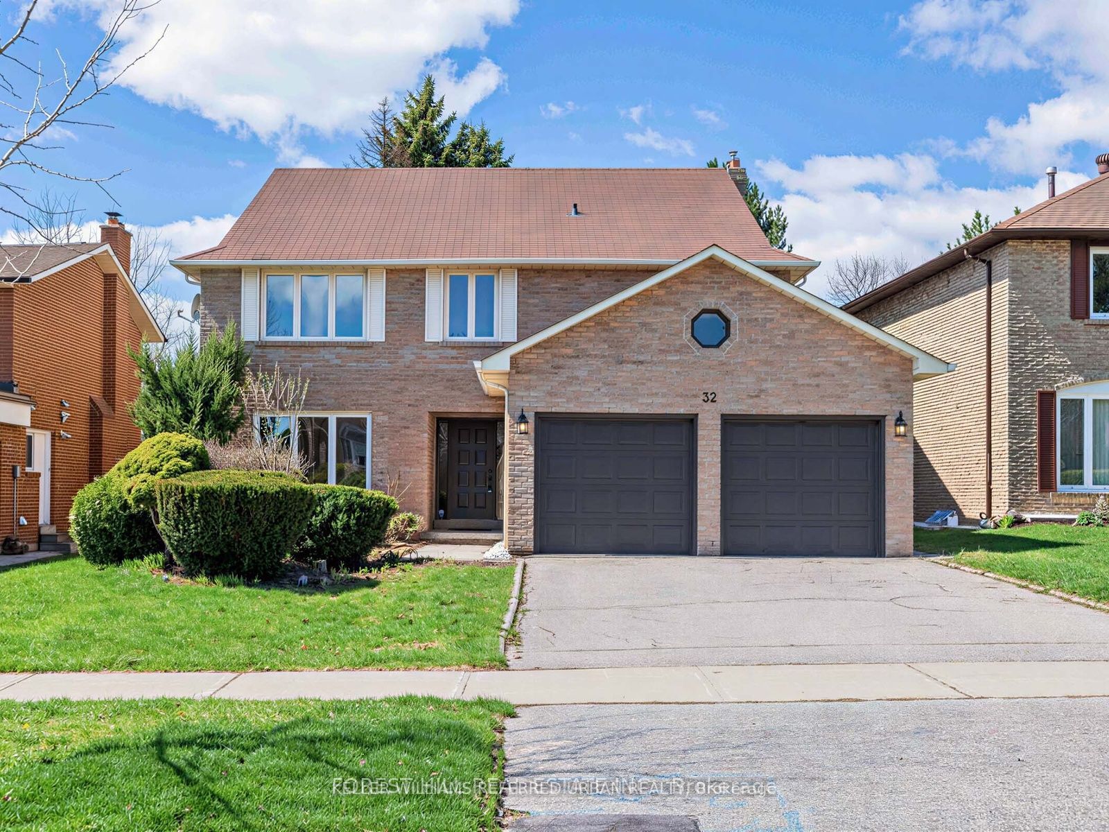 32 Saddletree Drive Property Photo 1
