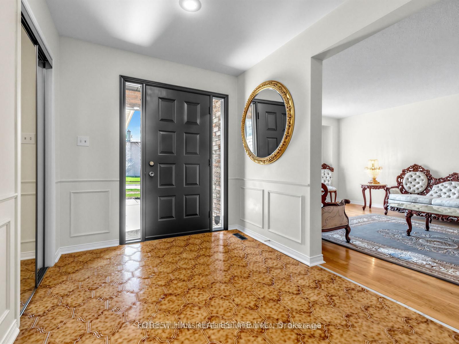 32 Saddletree Drive Property Photo 2