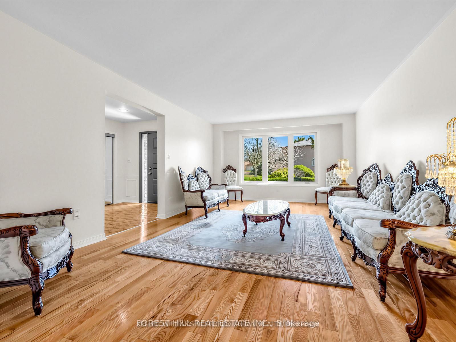 32 Saddletree Drive Property Photo 4