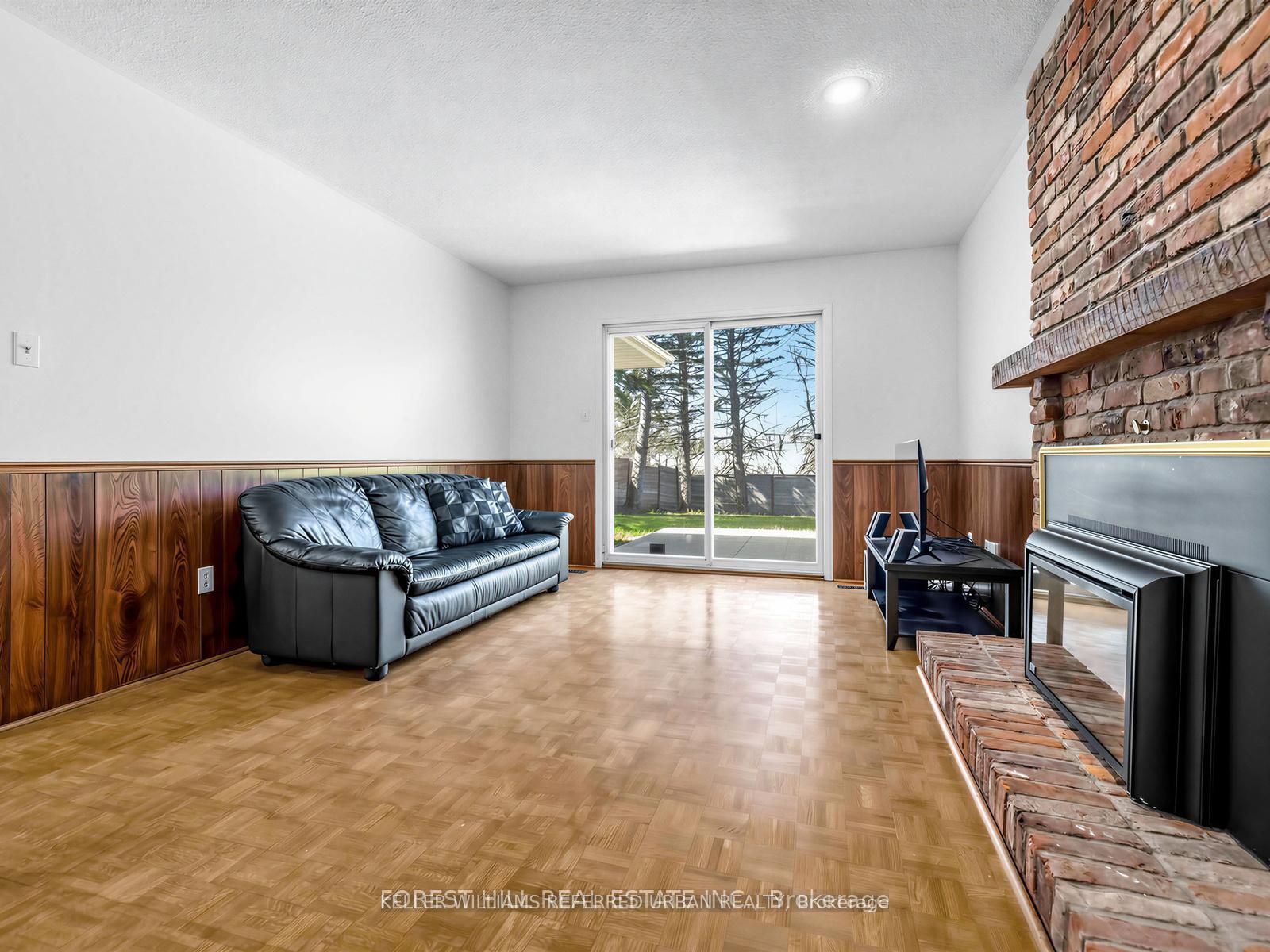 32 Saddletree Drive Property Photo 10
