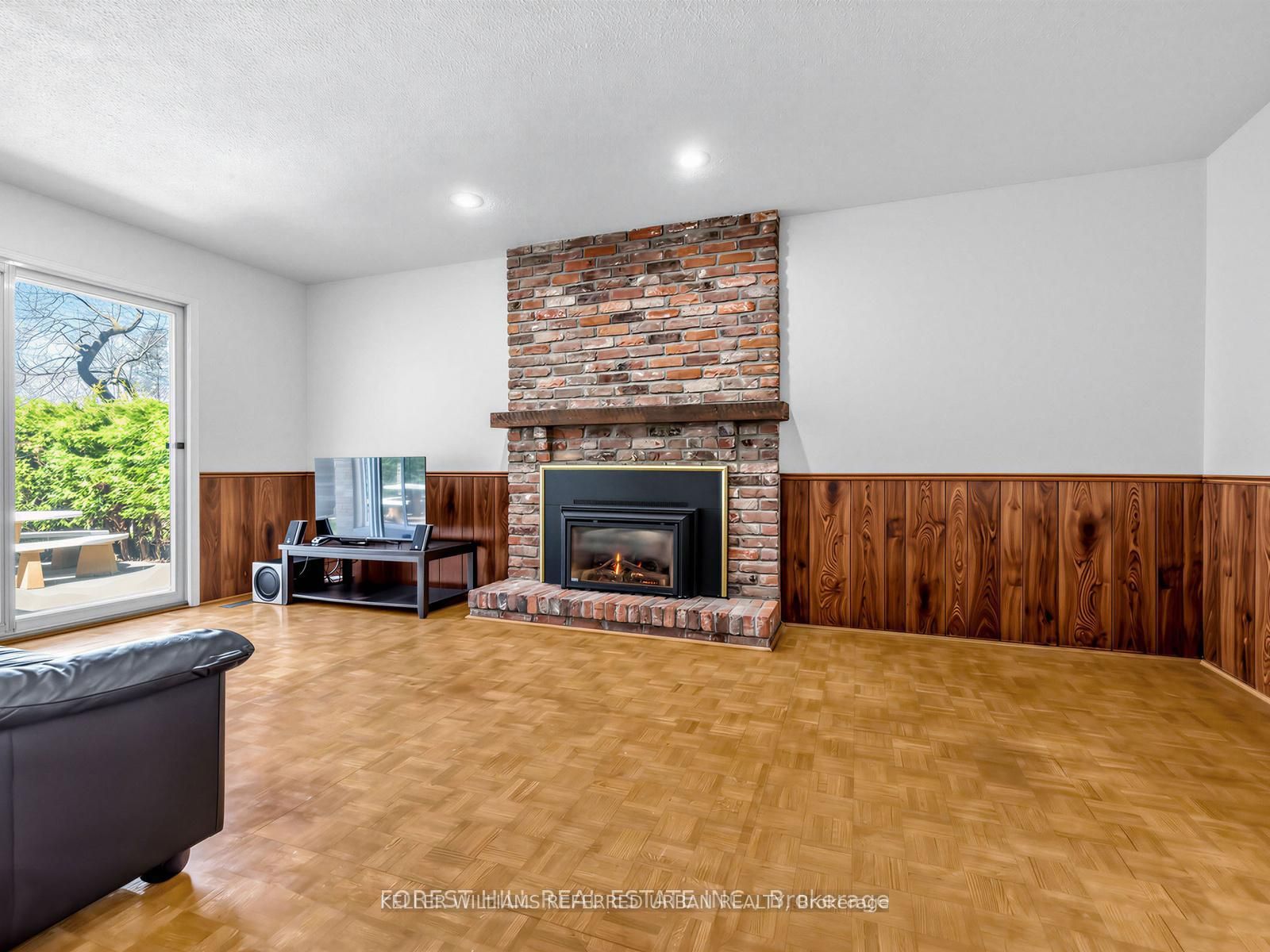 32 Saddletree Drive Property Photo 11