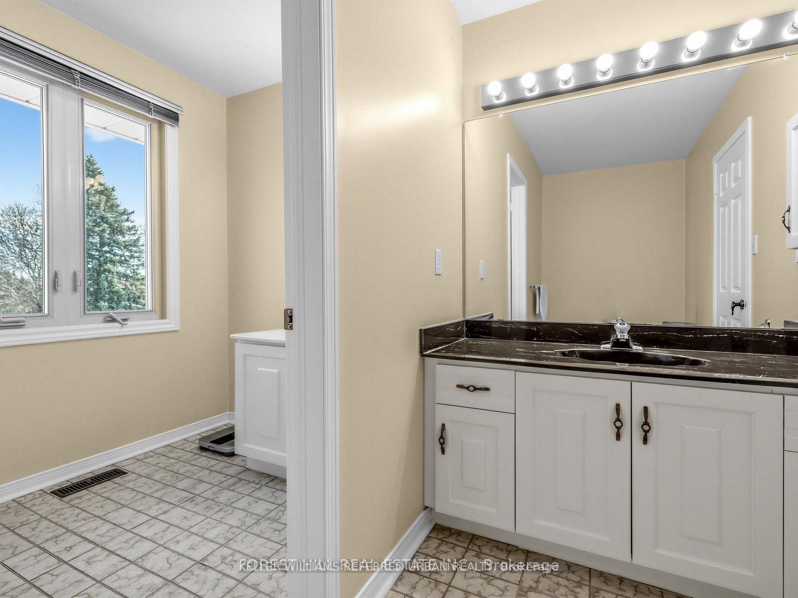 32 Saddletree Drive Property Photo 18