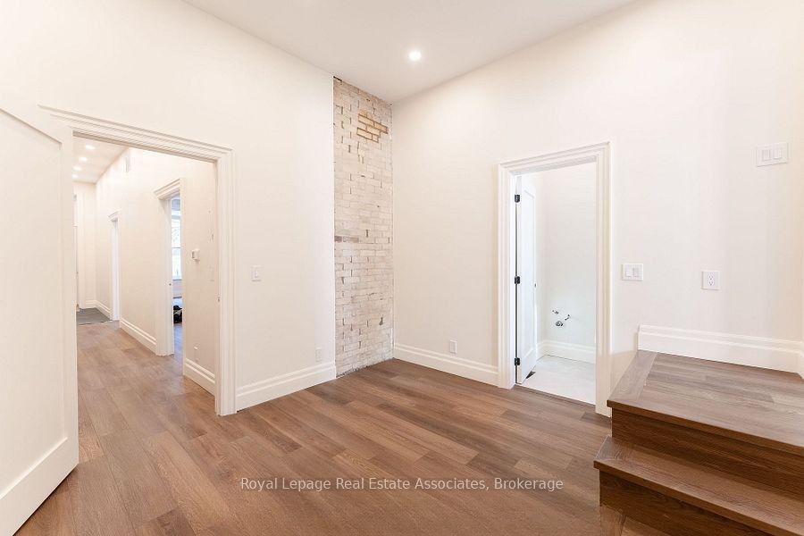 54 / 56 Stewart Street Property Photo 7