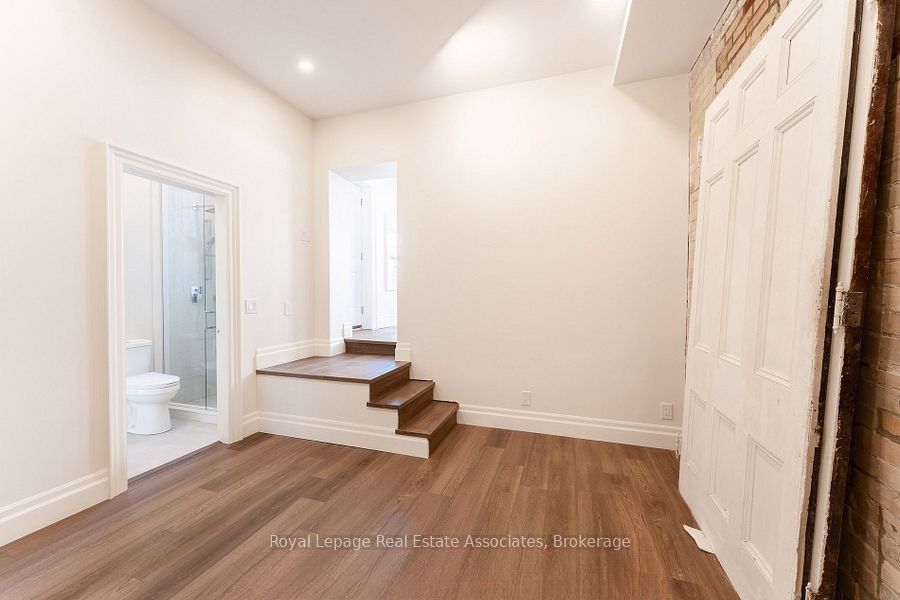 54 / 56 Stewart Street Property Photo 8