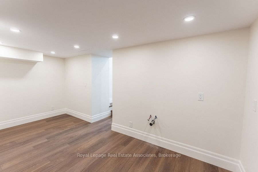 54 / 56 Stewart Street Property Photo 23
