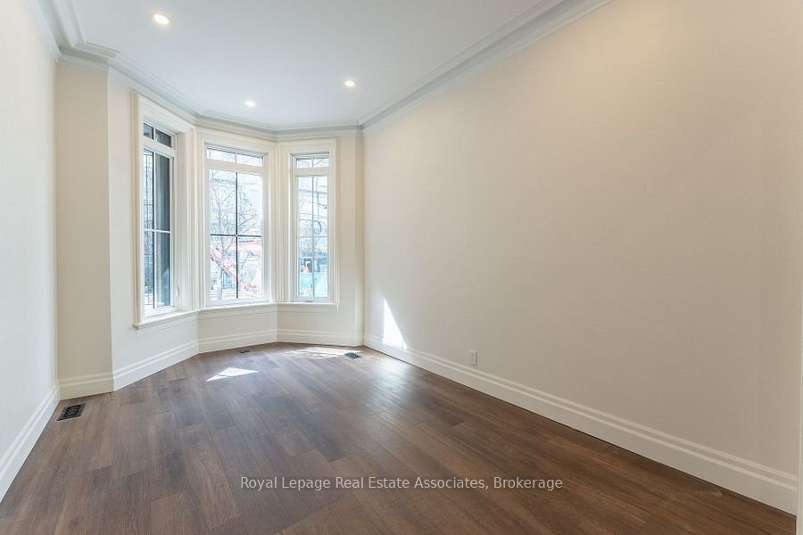 54 / 56 Stewart Street Property Photo 27