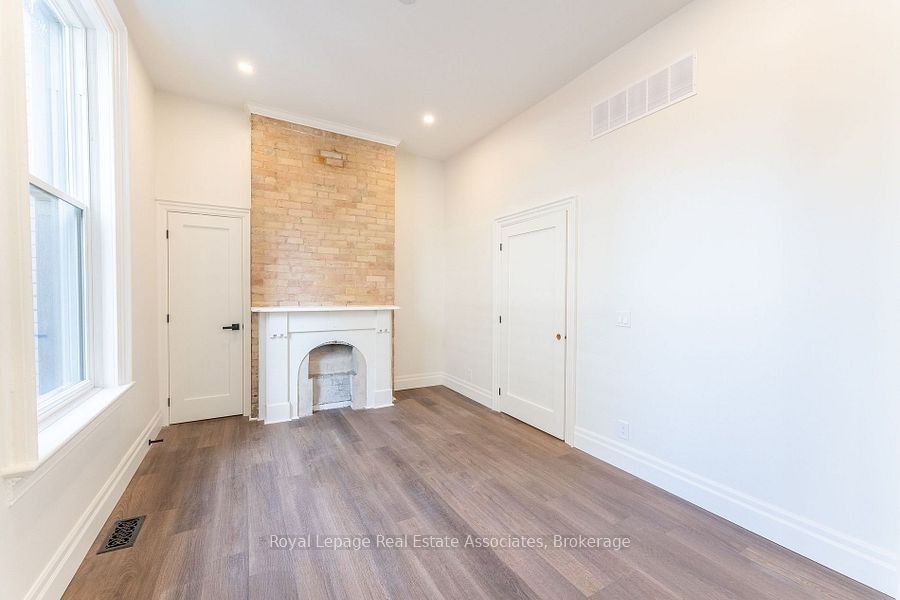 54 / 56 Stewart Street Property Photo 28