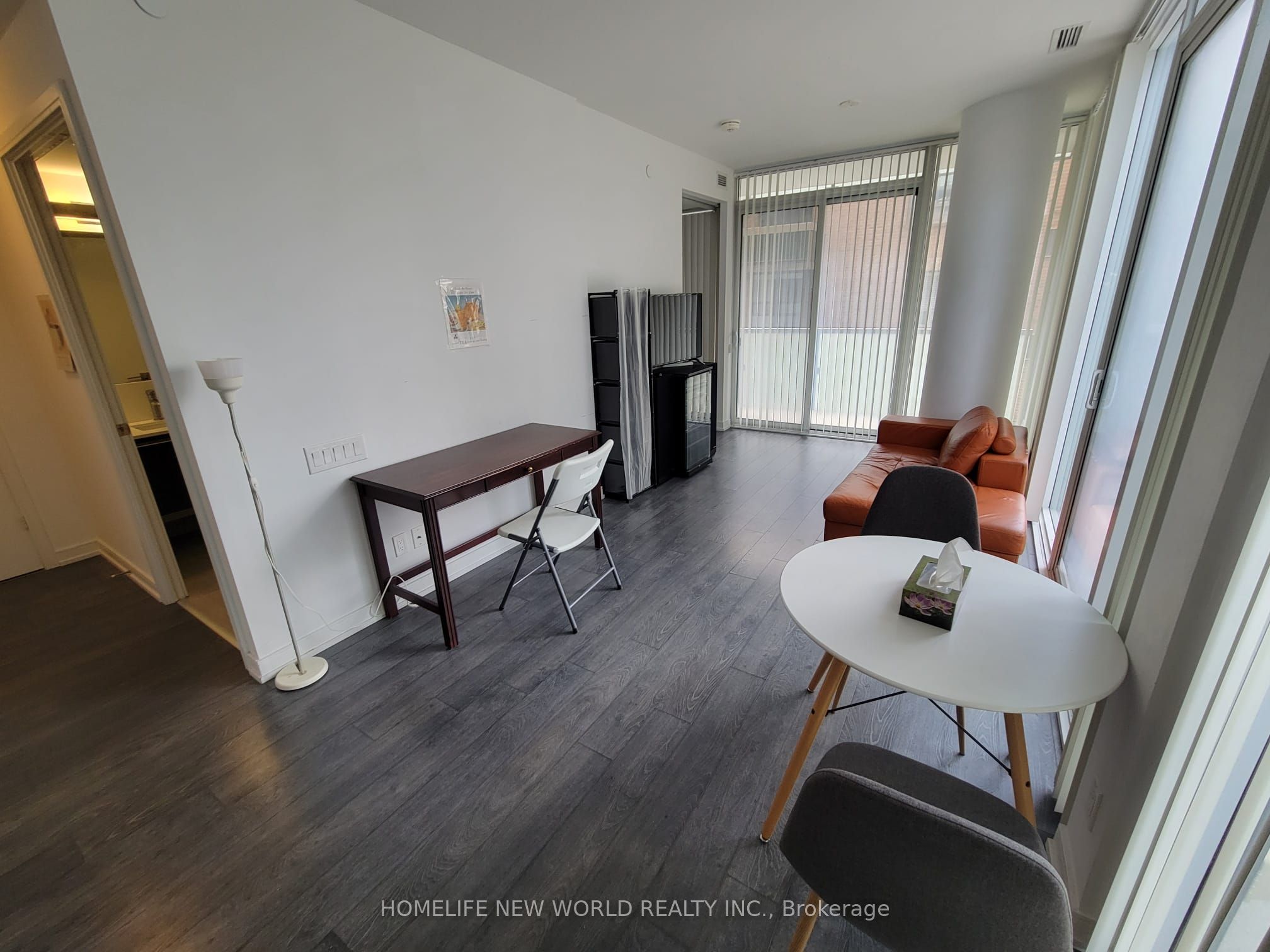 28 Wellesley Street E 507 Property Photo 4