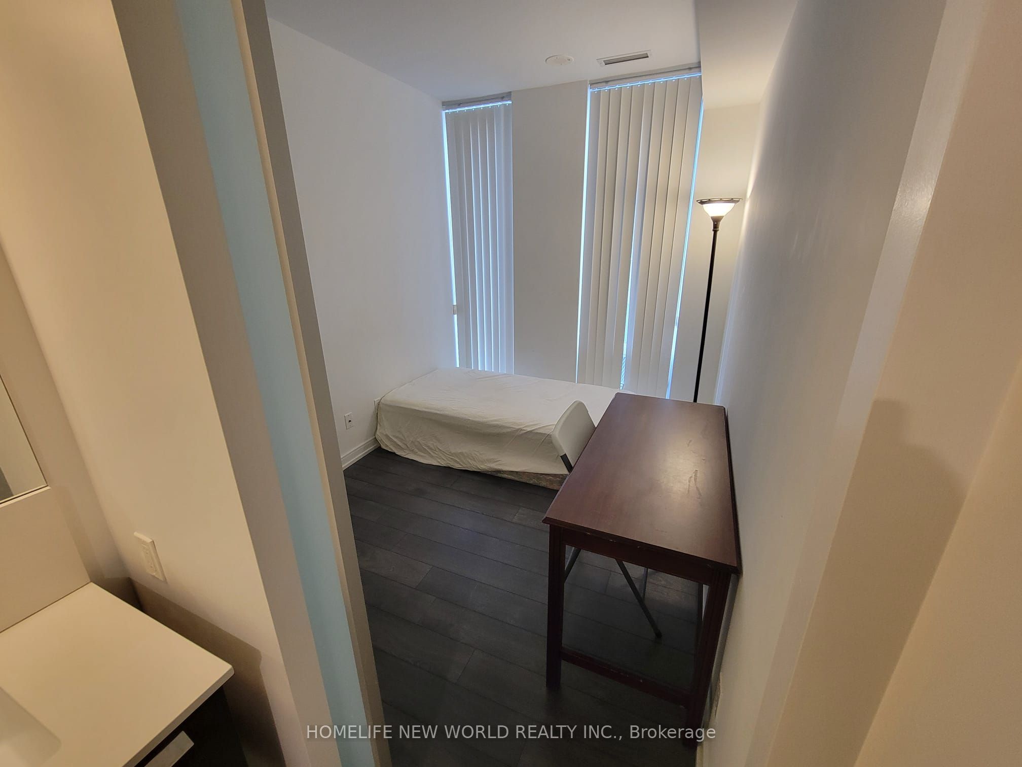 28 Wellesley Street E 507 Property Photo 5