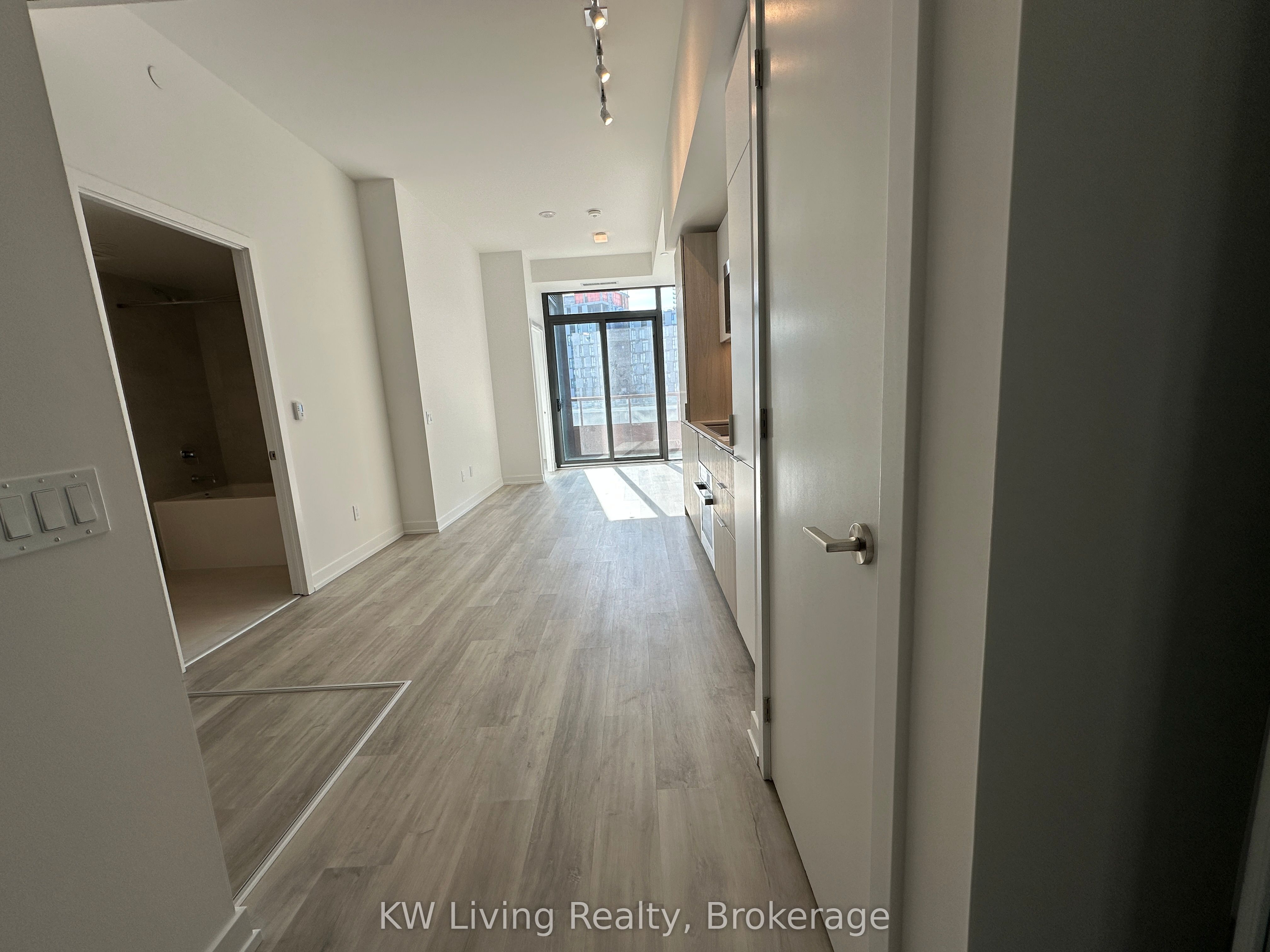 28 Eastern Avenue 616 Property Photo 2