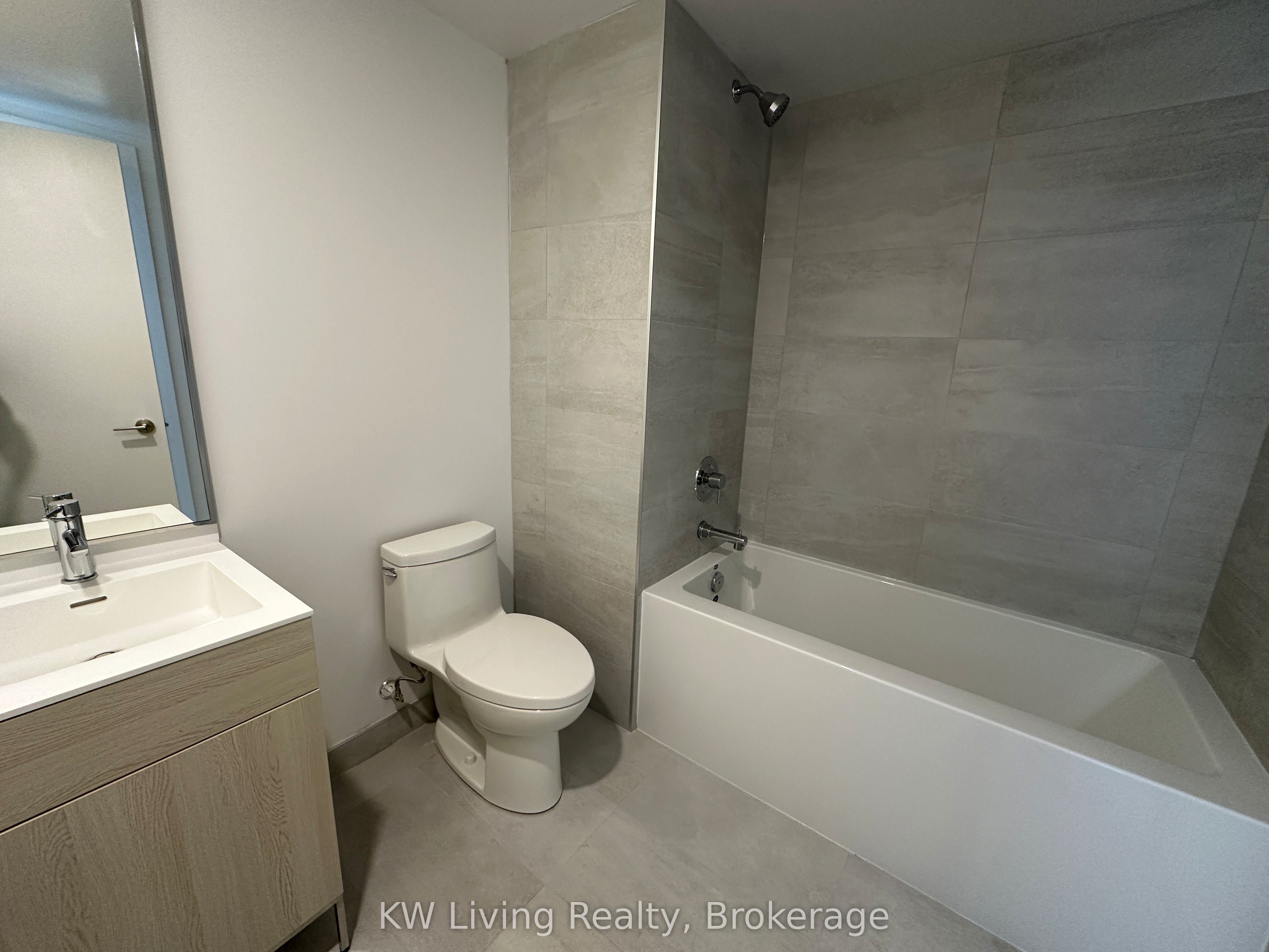 28 Eastern Avenue 616 Property Photo 10