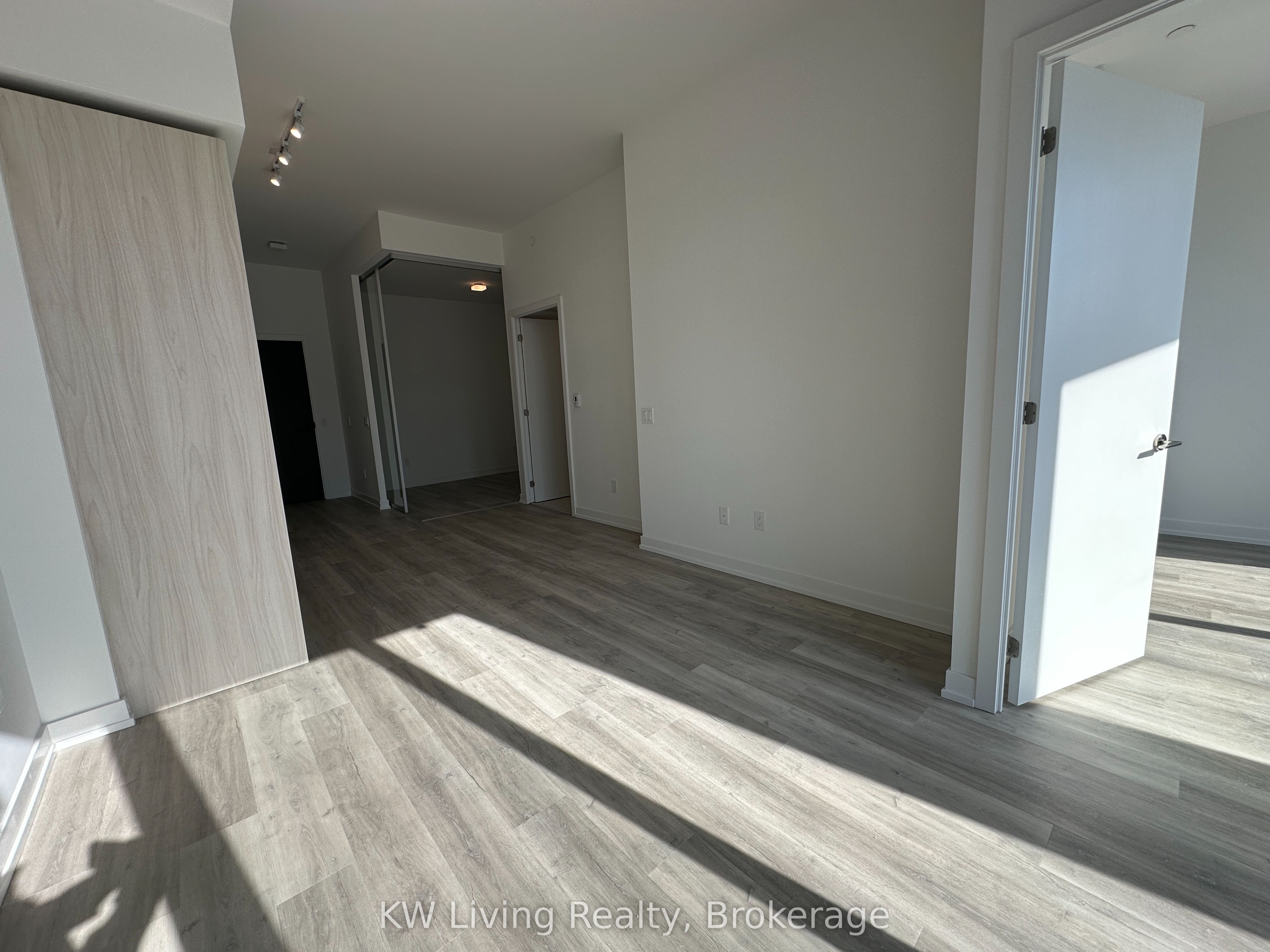 28 Eastern Avenue 616 Property Photo 12