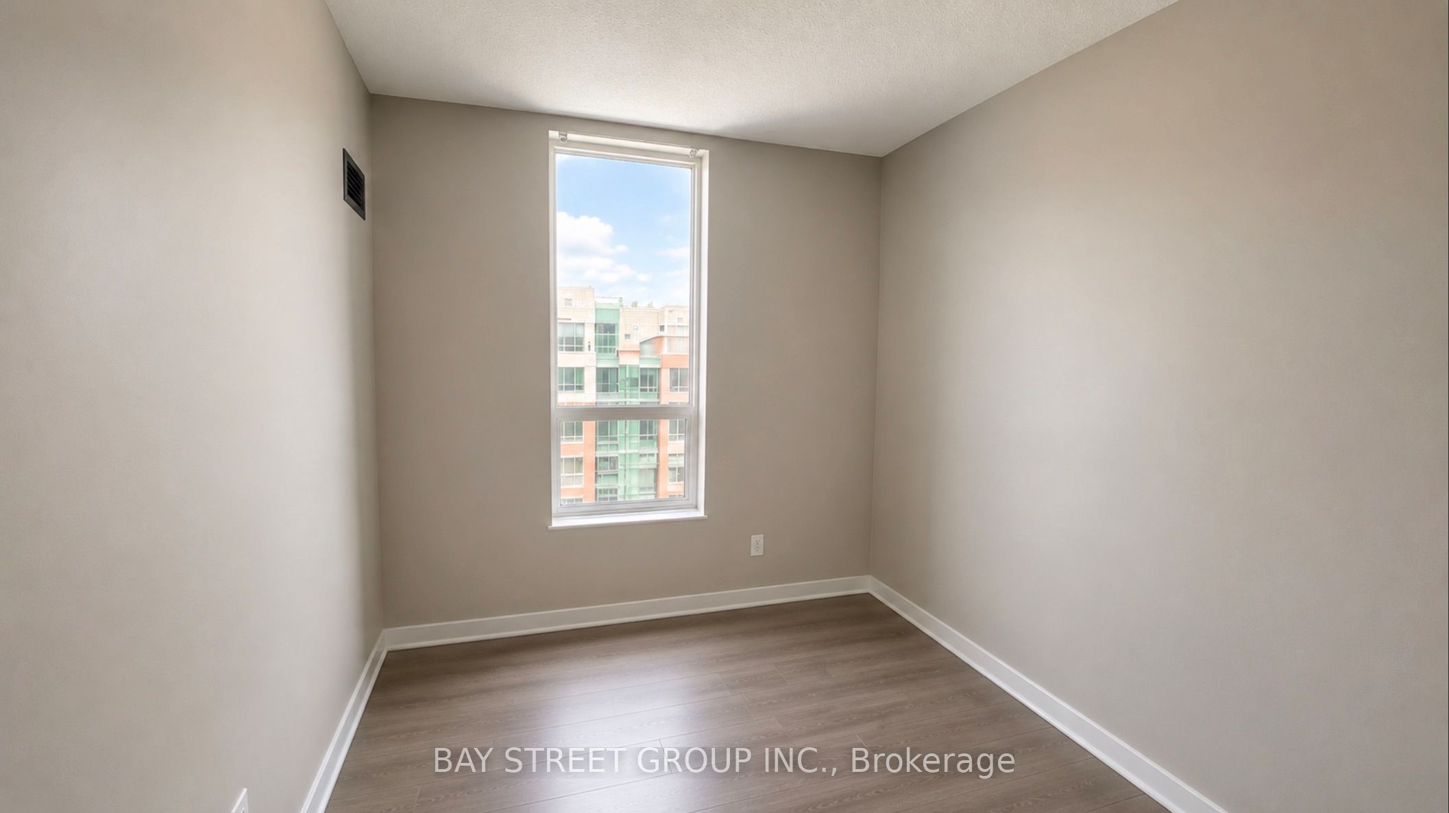 284 Bloor Street W 902 Property Photo 17