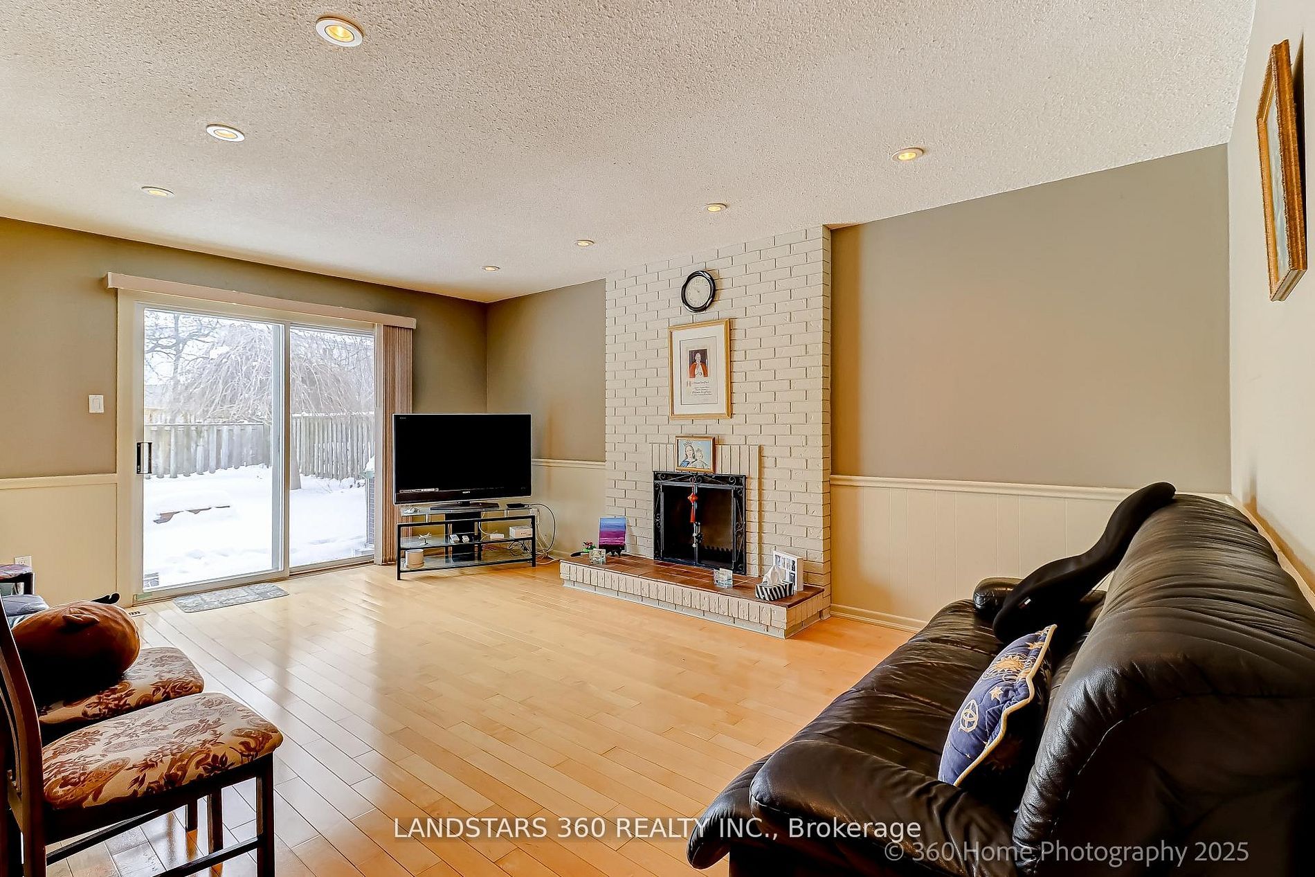 31 Whitehorn Crescent Property Photo 11