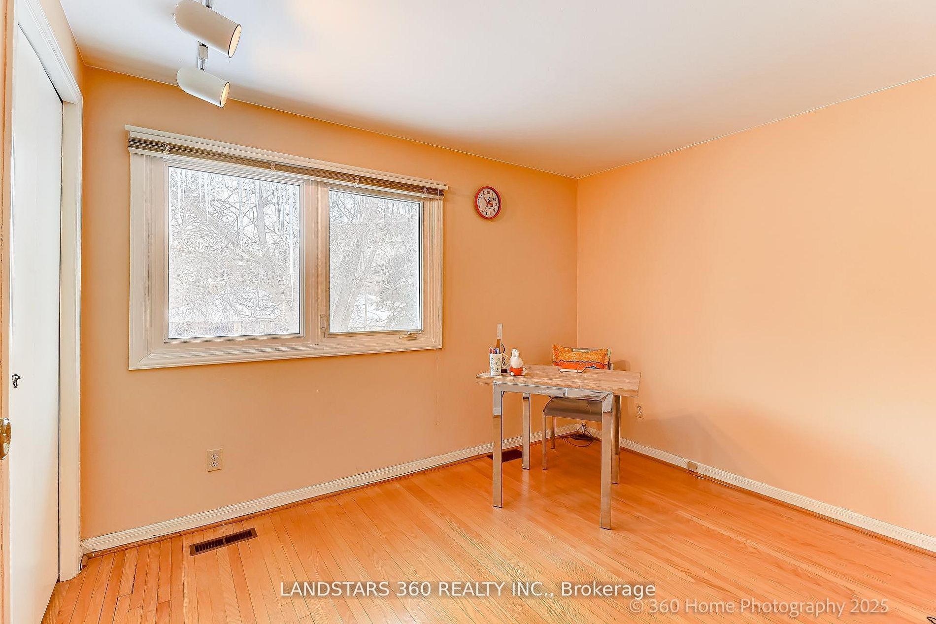 31 Whitehorn Crescent Property Photo 19