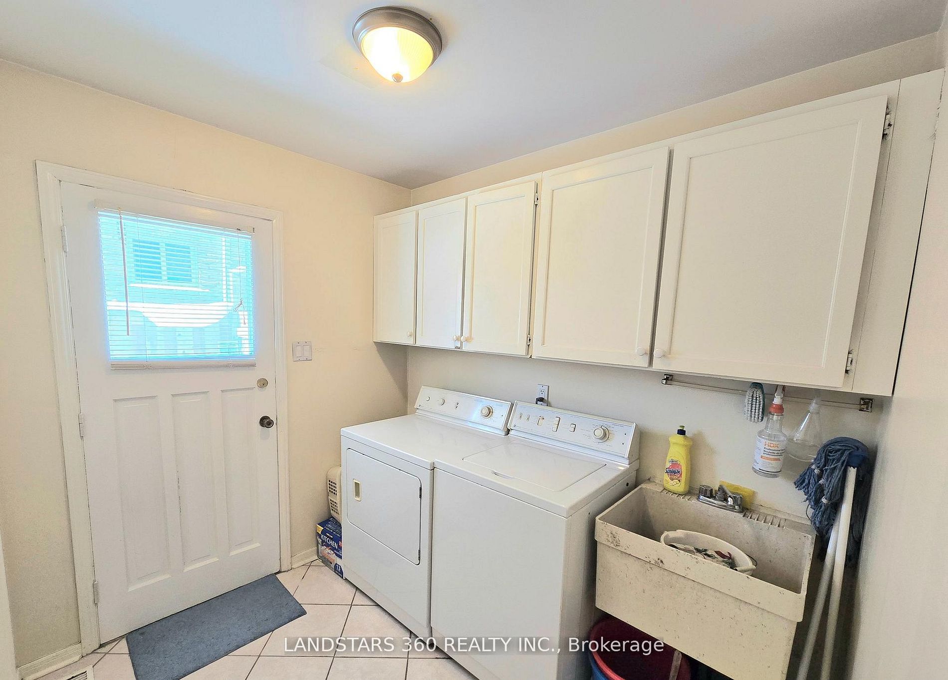 31 Whitehorn Crescent Property Photo 22