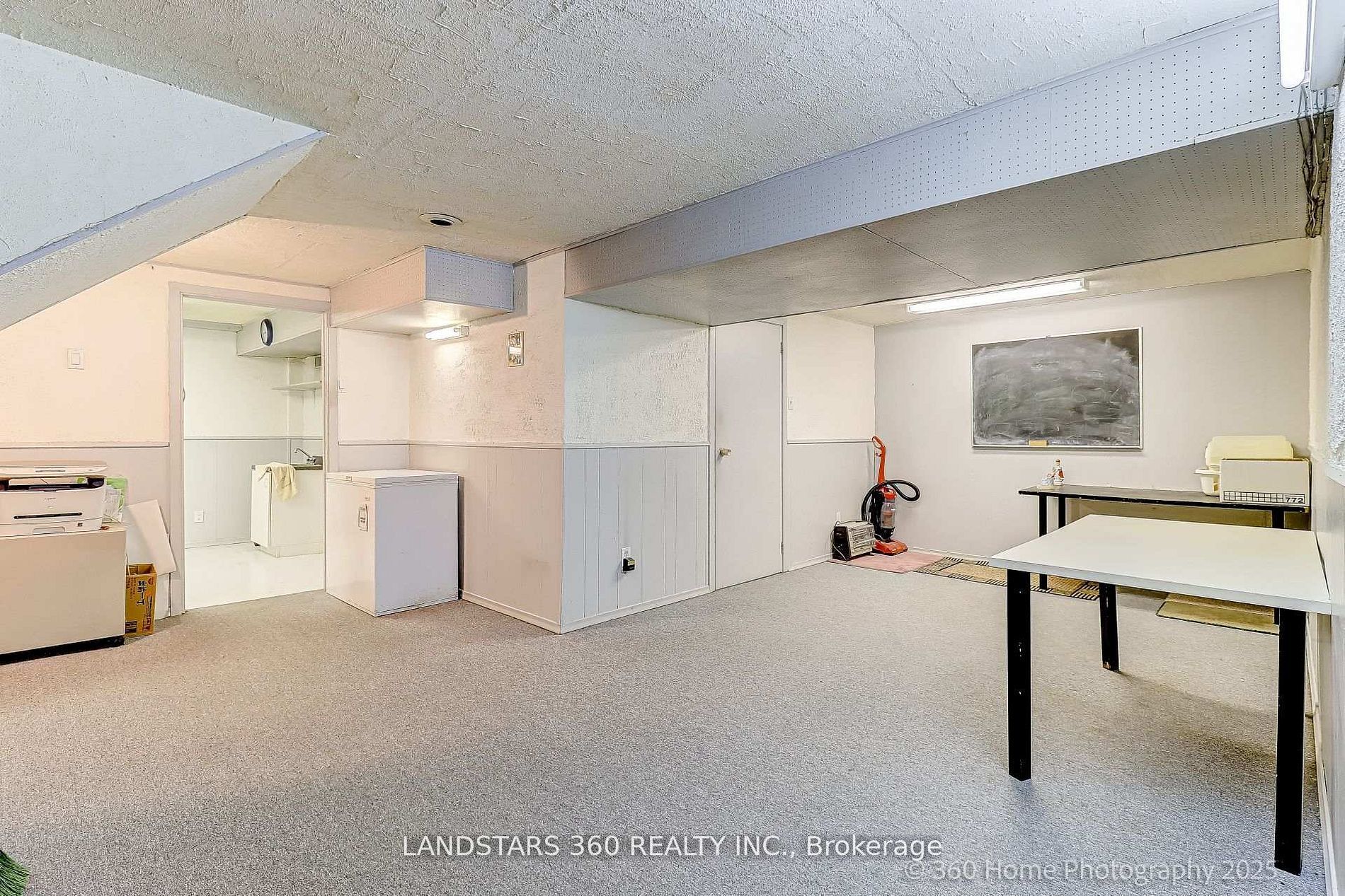 31 Whitehorn Crescent Property Photo 23