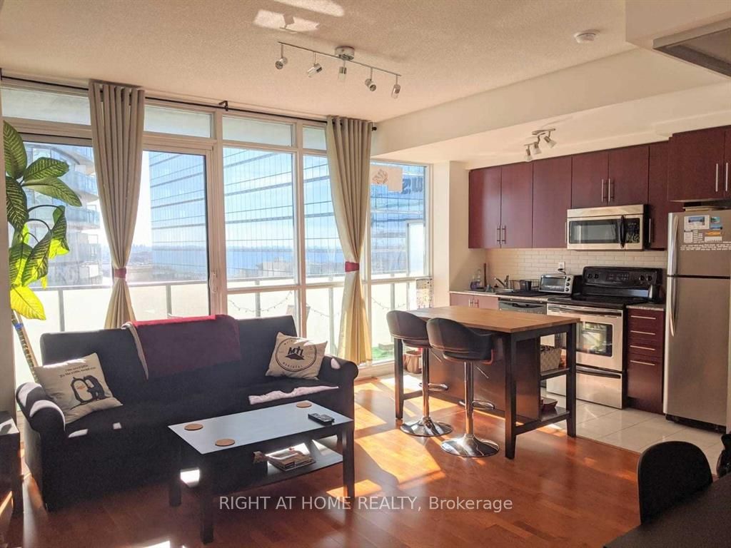 55 Bremner Boulevard 3411 Property Photo 1