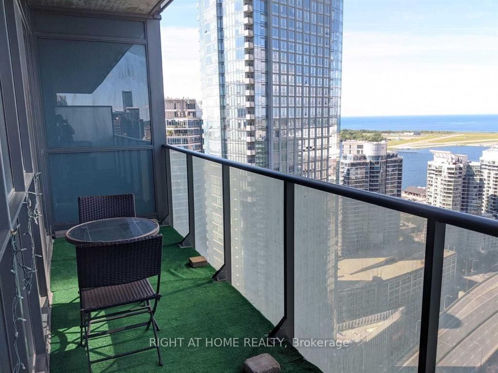 55 Bremner Boulevard 3411 Property Photo 10
