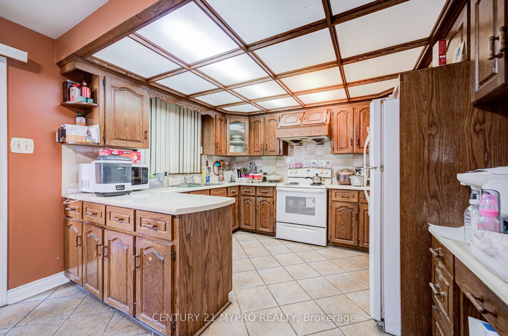 211 Bellwoods Avenue Property Photo 7
