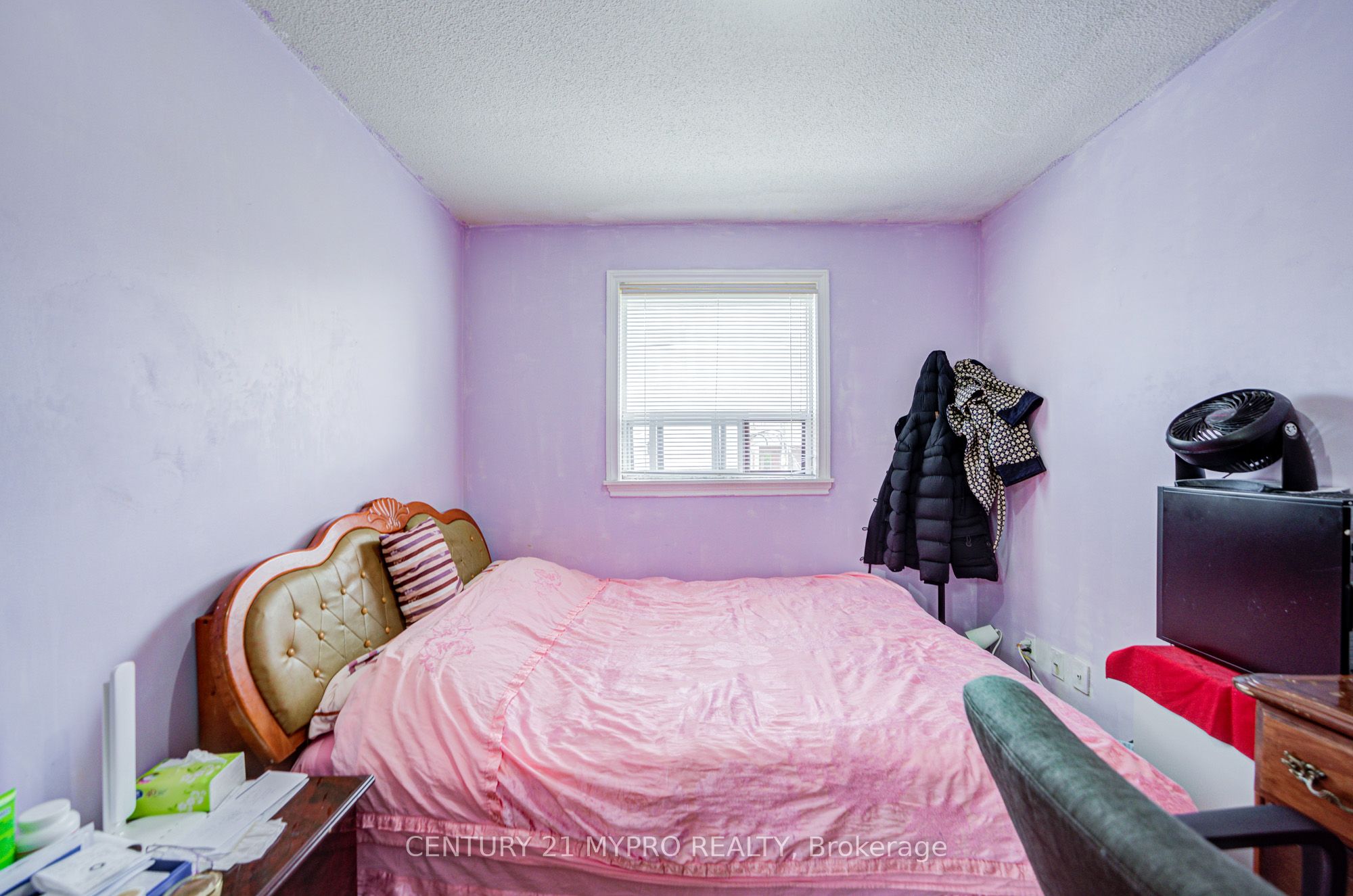 211 Bellwoods Avenue Property Photo 26