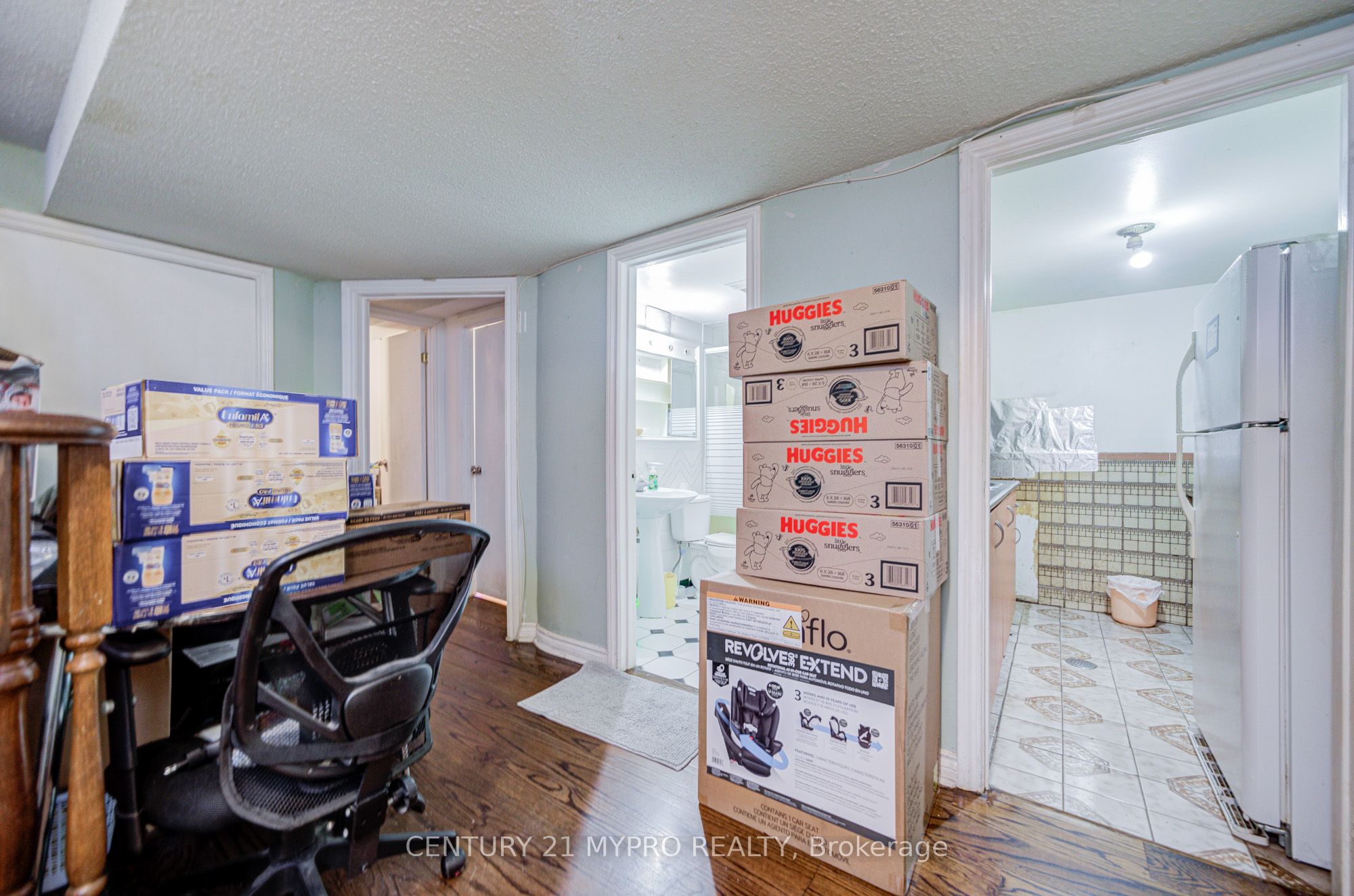 211 Bellwoods Avenue Property Photo 40
