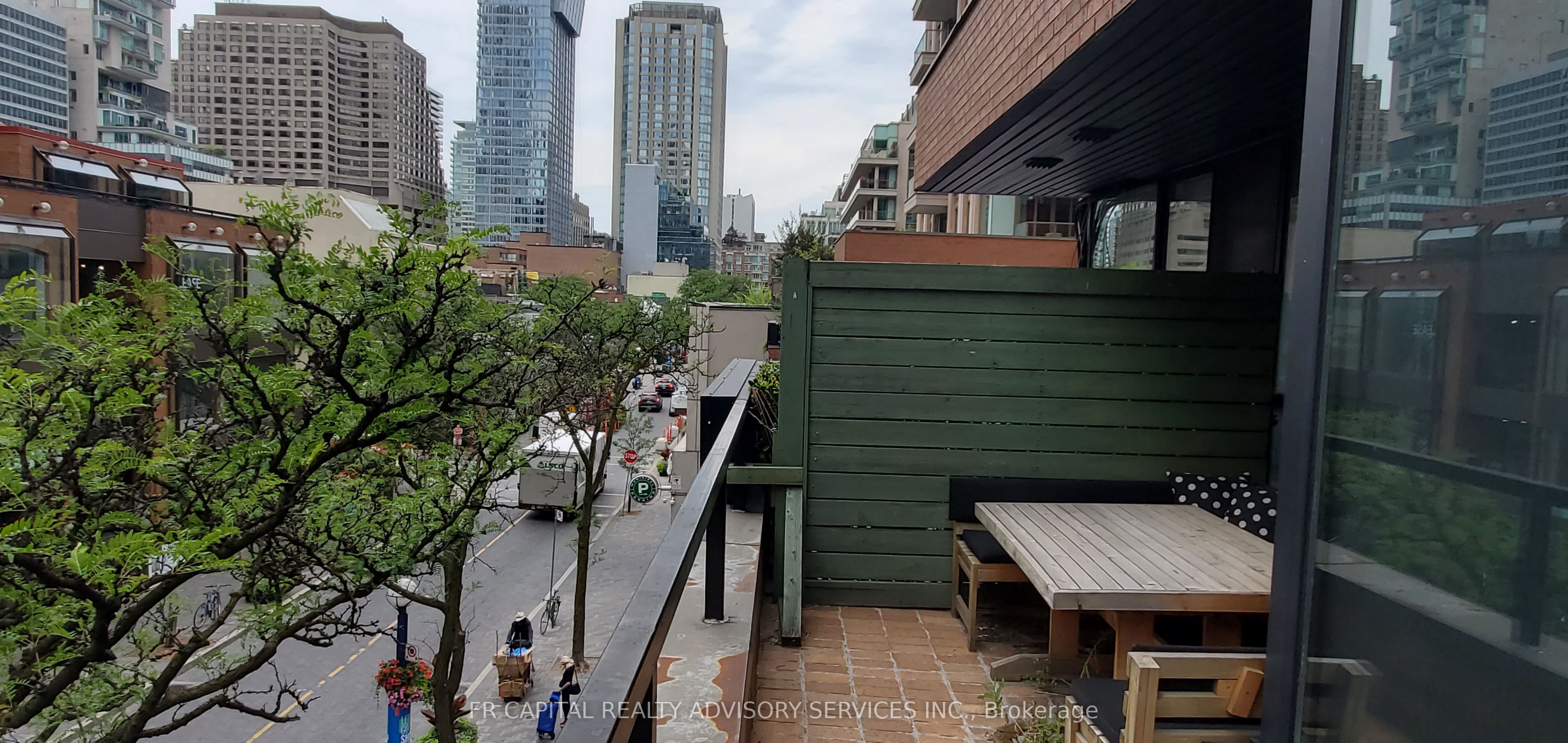 70 Yorkville Avenue 30 Property Photo 10