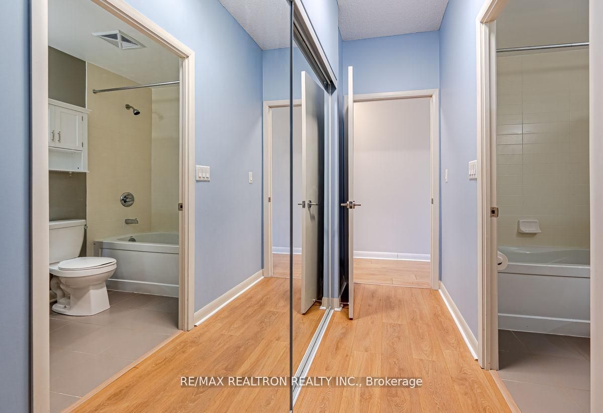 15 Bruyeres Mews 1008 Property Photo 15