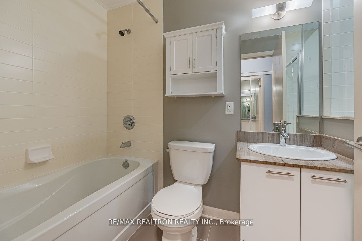 15 Bruyeres Mews 1008 Property Photo 16