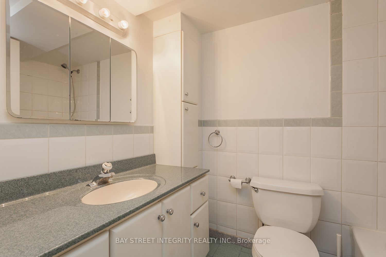 261 Markham Street B Property Photo 7