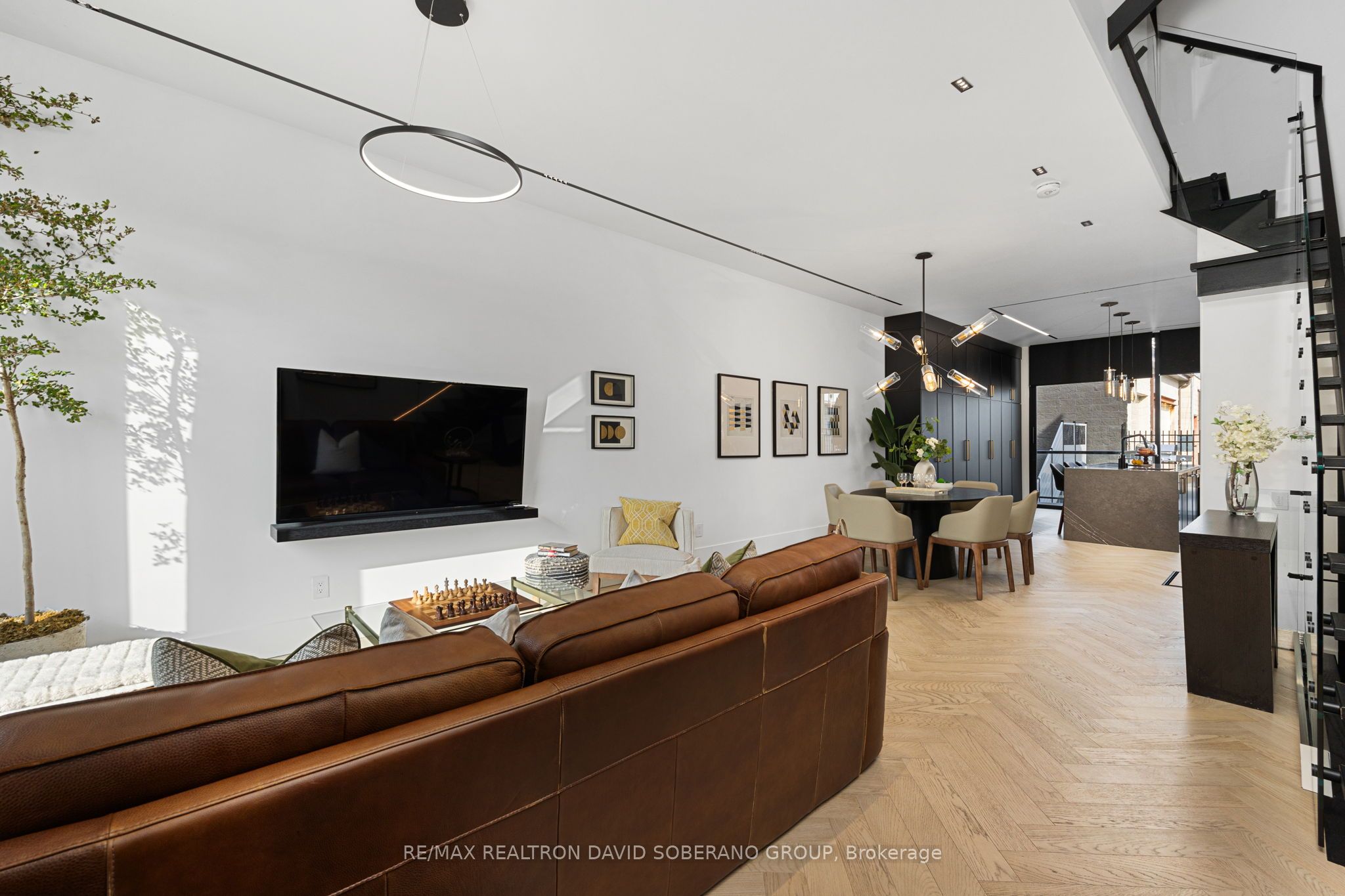 102 Ulster Street Property Photo 6