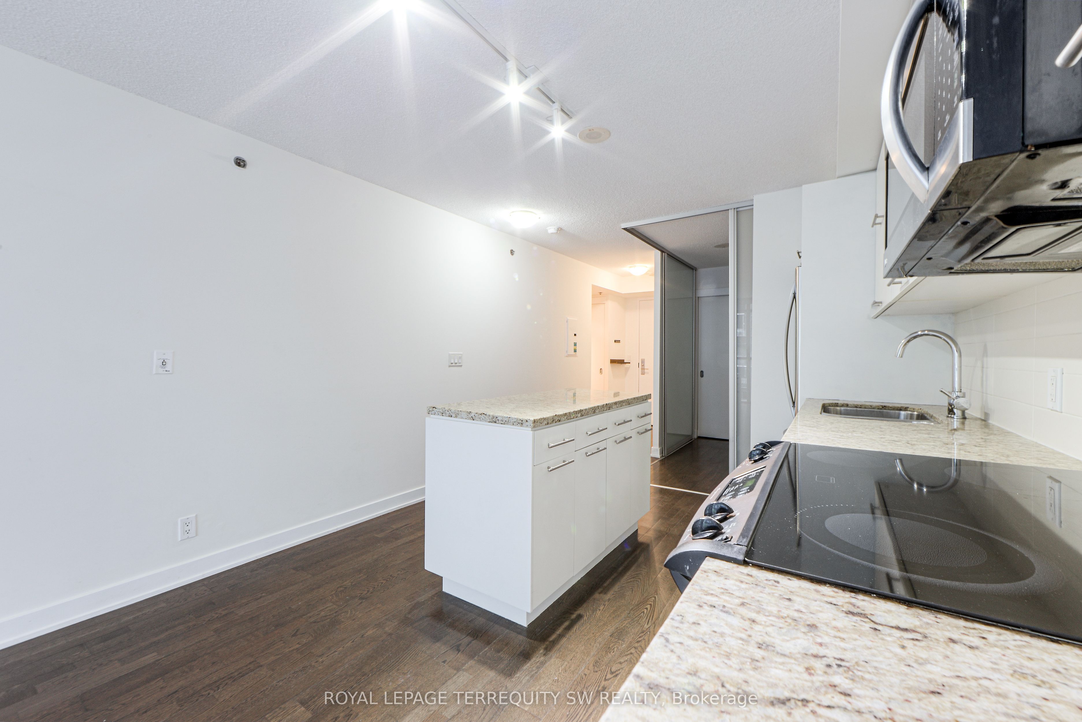 21 Nelson Street 302 Property Photo 29