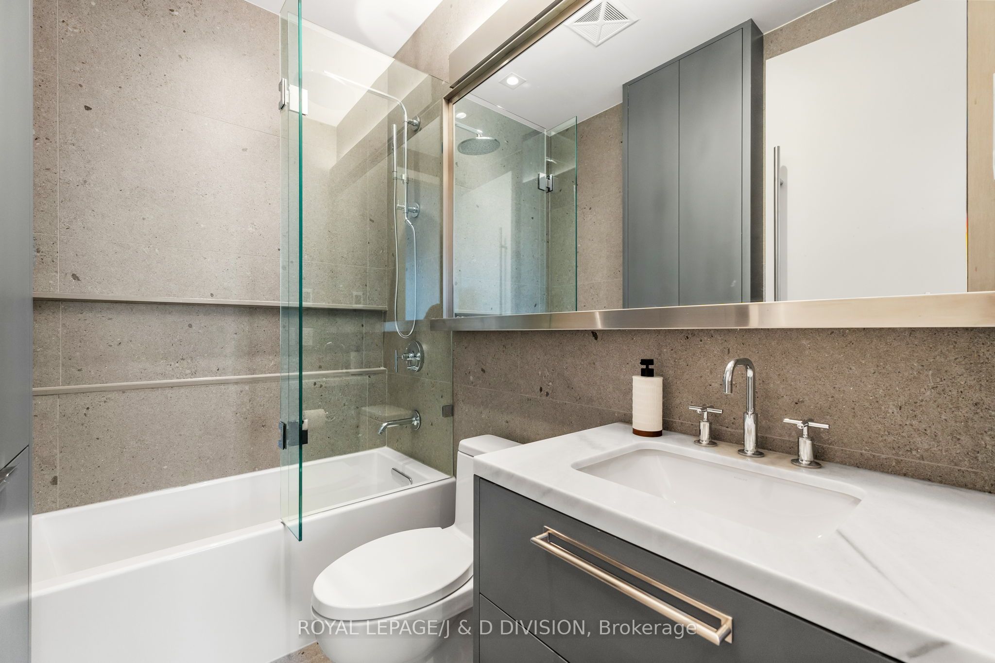 1 Strathgowan Avenue 710 Property Photo 22