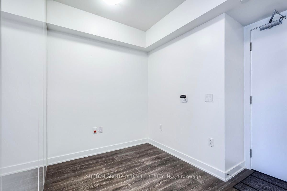 195 Redpath Avenue 1411 Property Photo 7