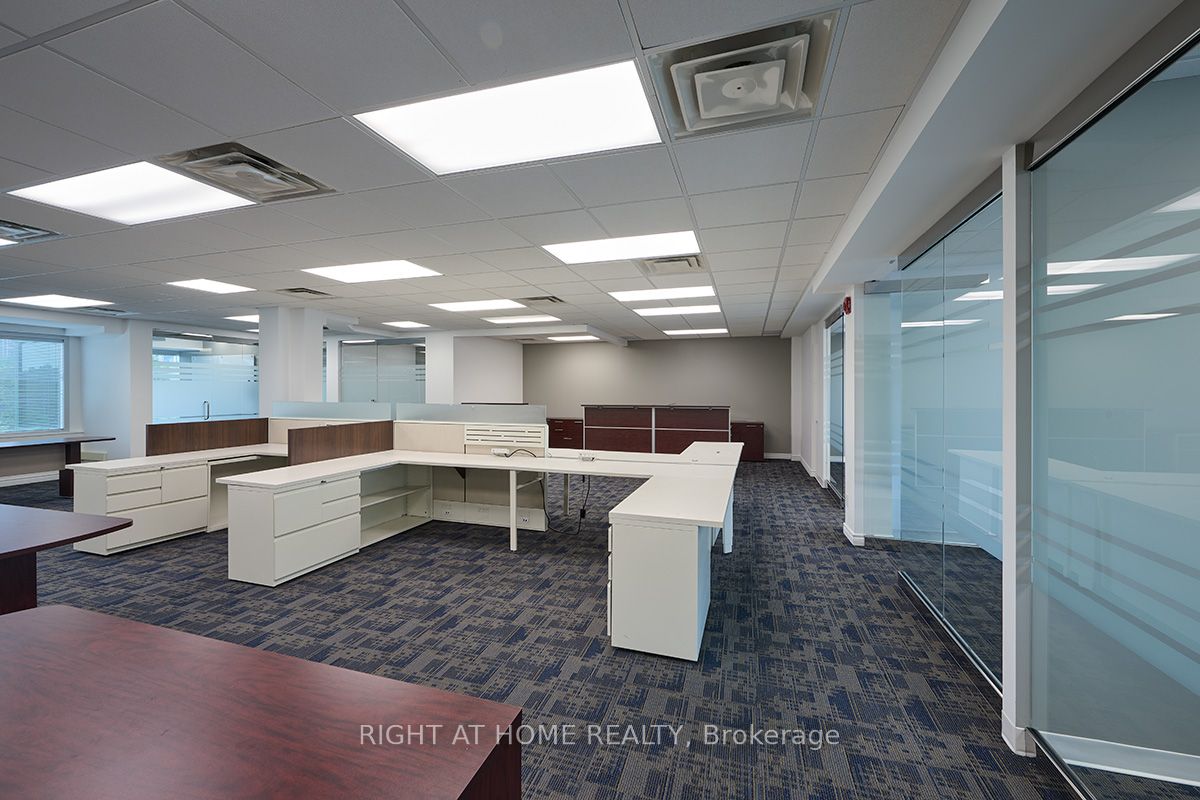 170 Sheppard Avenue E 500 Property Photo 7