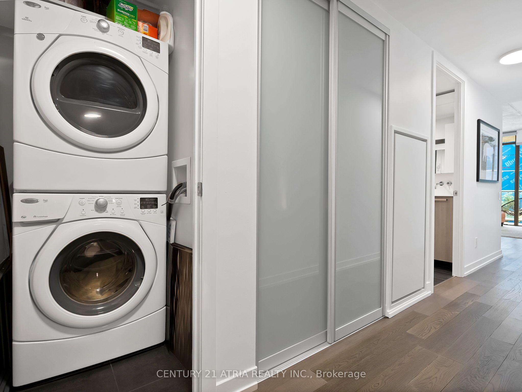 95 Bathurst Street 318 Property Photo 4