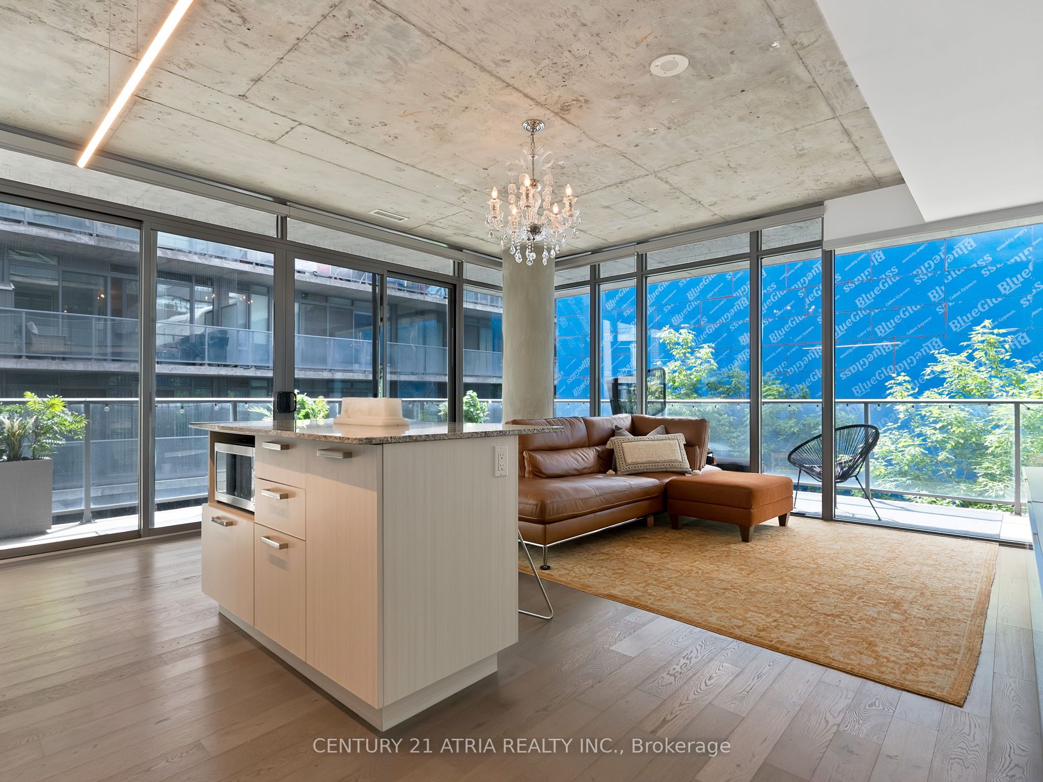 95 Bathurst Street 318 Property Photo 10