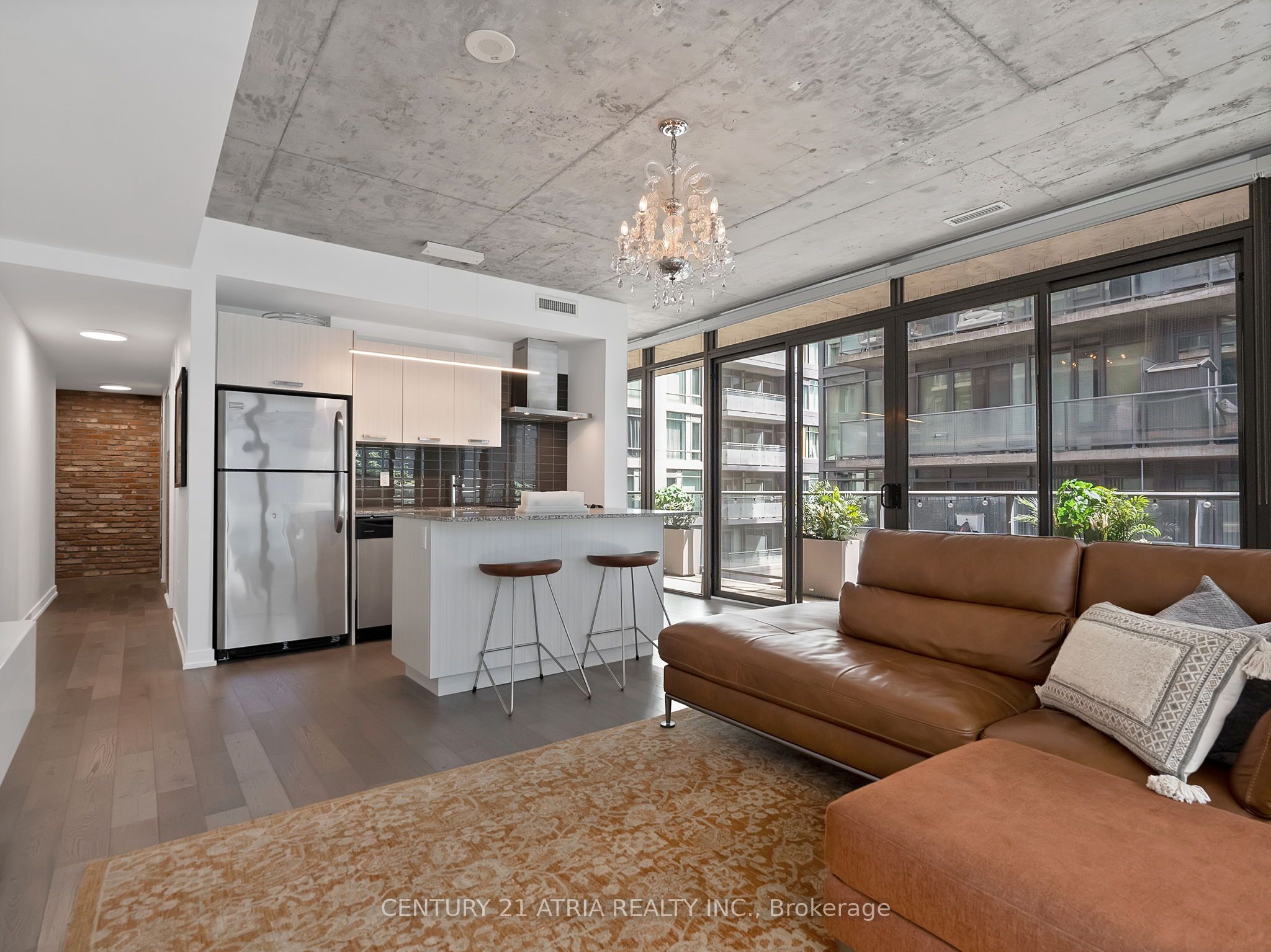 95 Bathurst Street 318 Property Photo 11