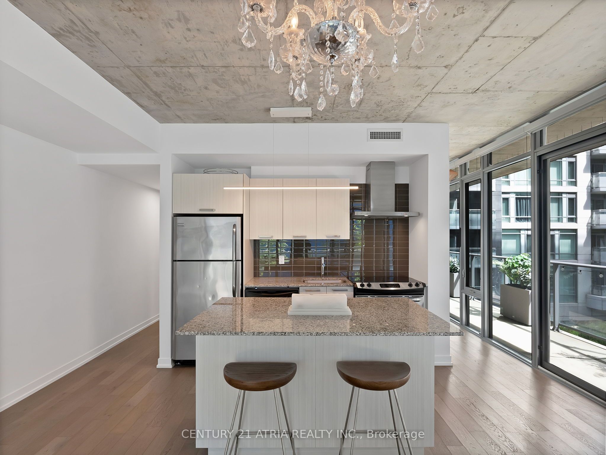 95 Bathurst Street 318 Property Photo 12