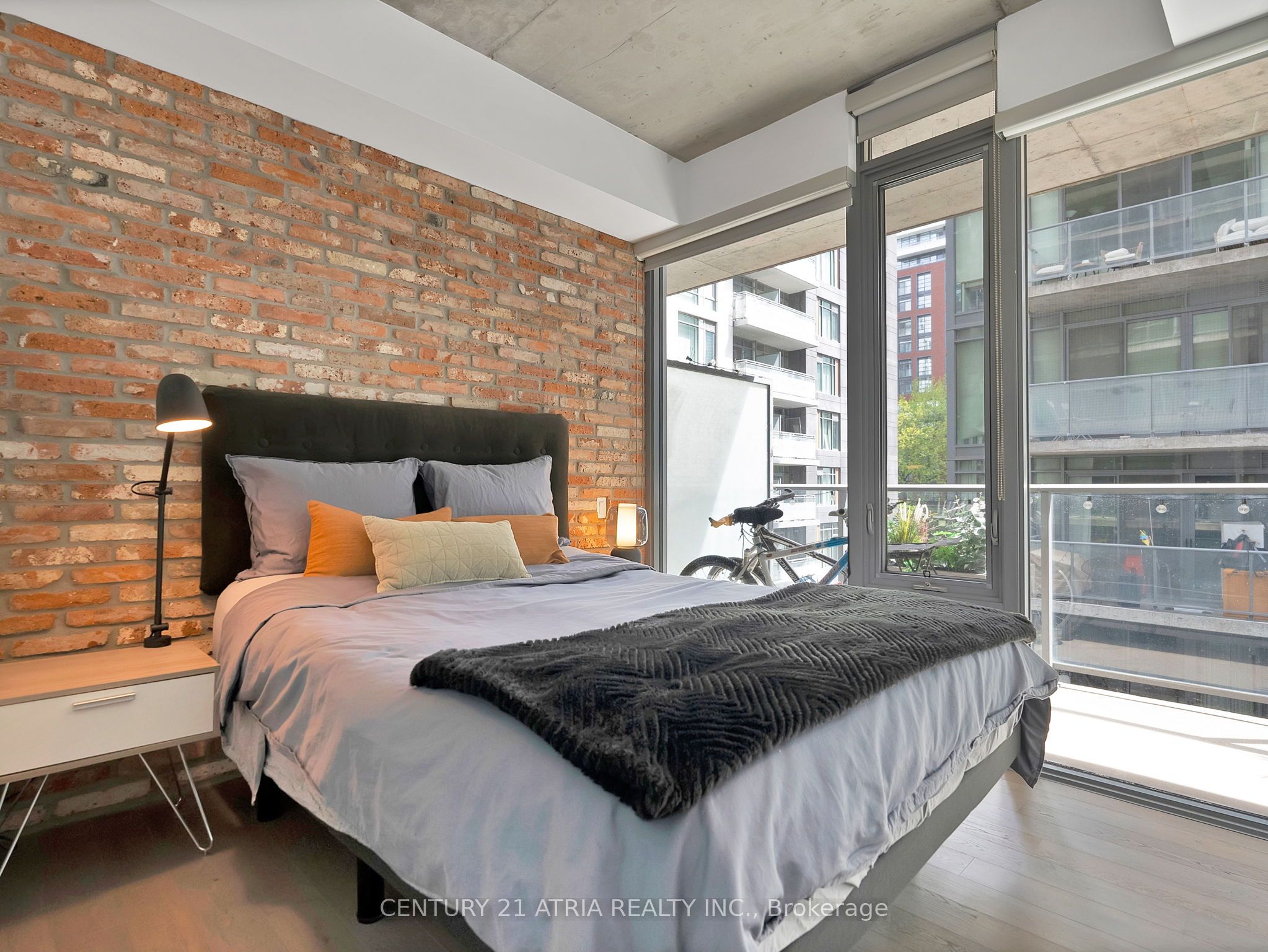 95 Bathurst Street 318 Property Photo 13