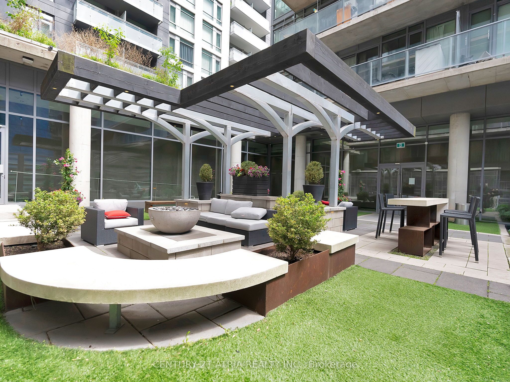 95 Bathurst Street 318 Property Photo 19