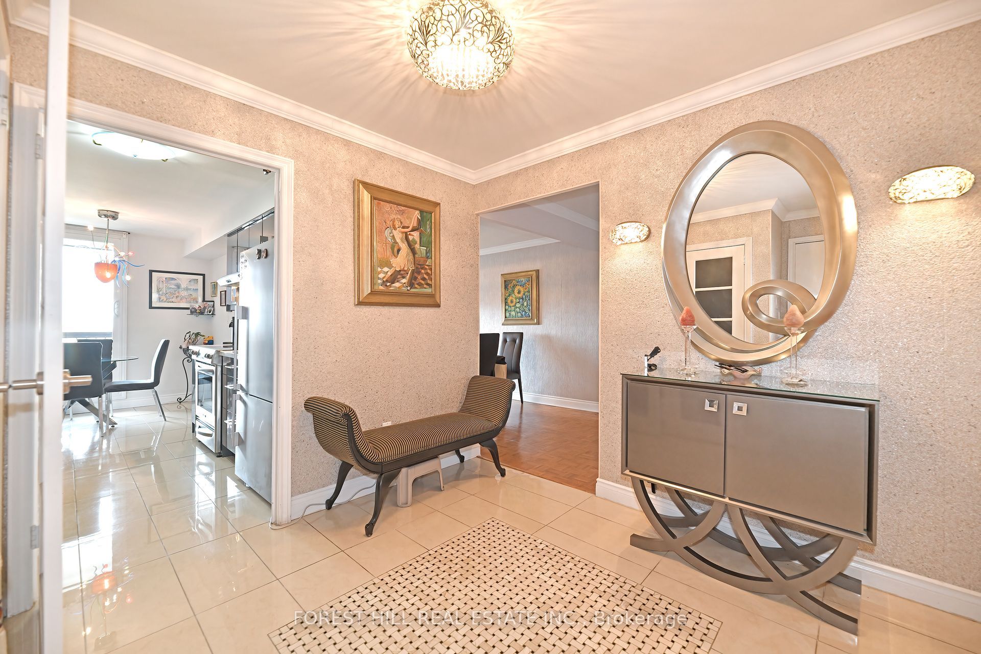 135 Antibes Drive 2404 Property Photo 2