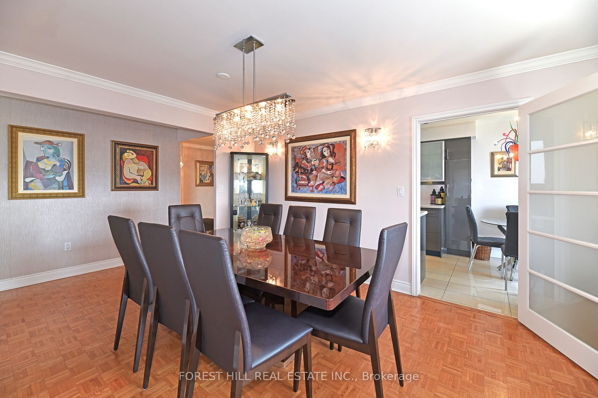 135 Antibes Drive 2404 Property Photo 6
