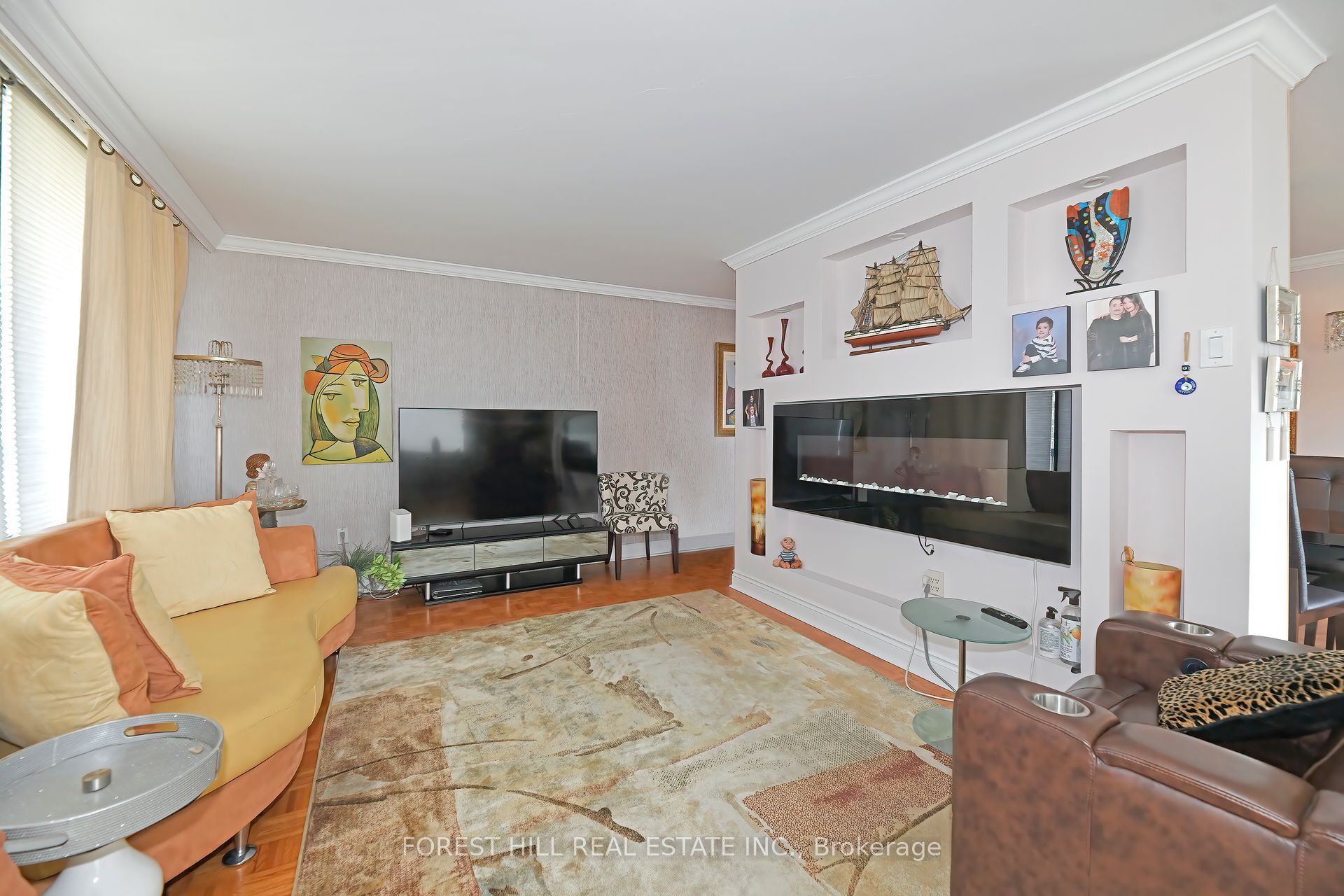 135 Antibes Drive 2404 Property Photo 10