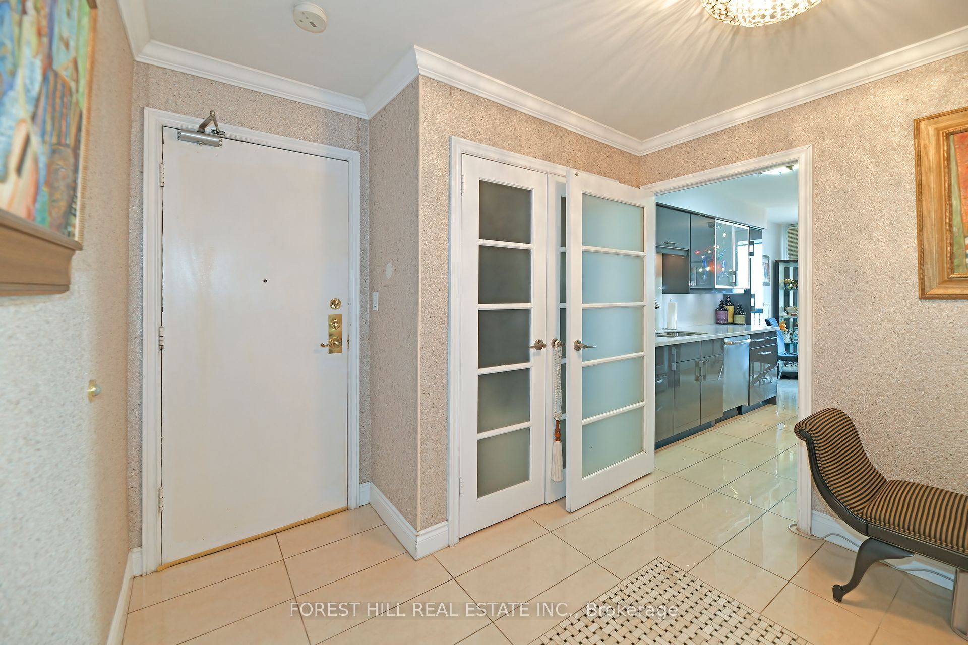 135 Antibes Drive 2404 Property Photo 12