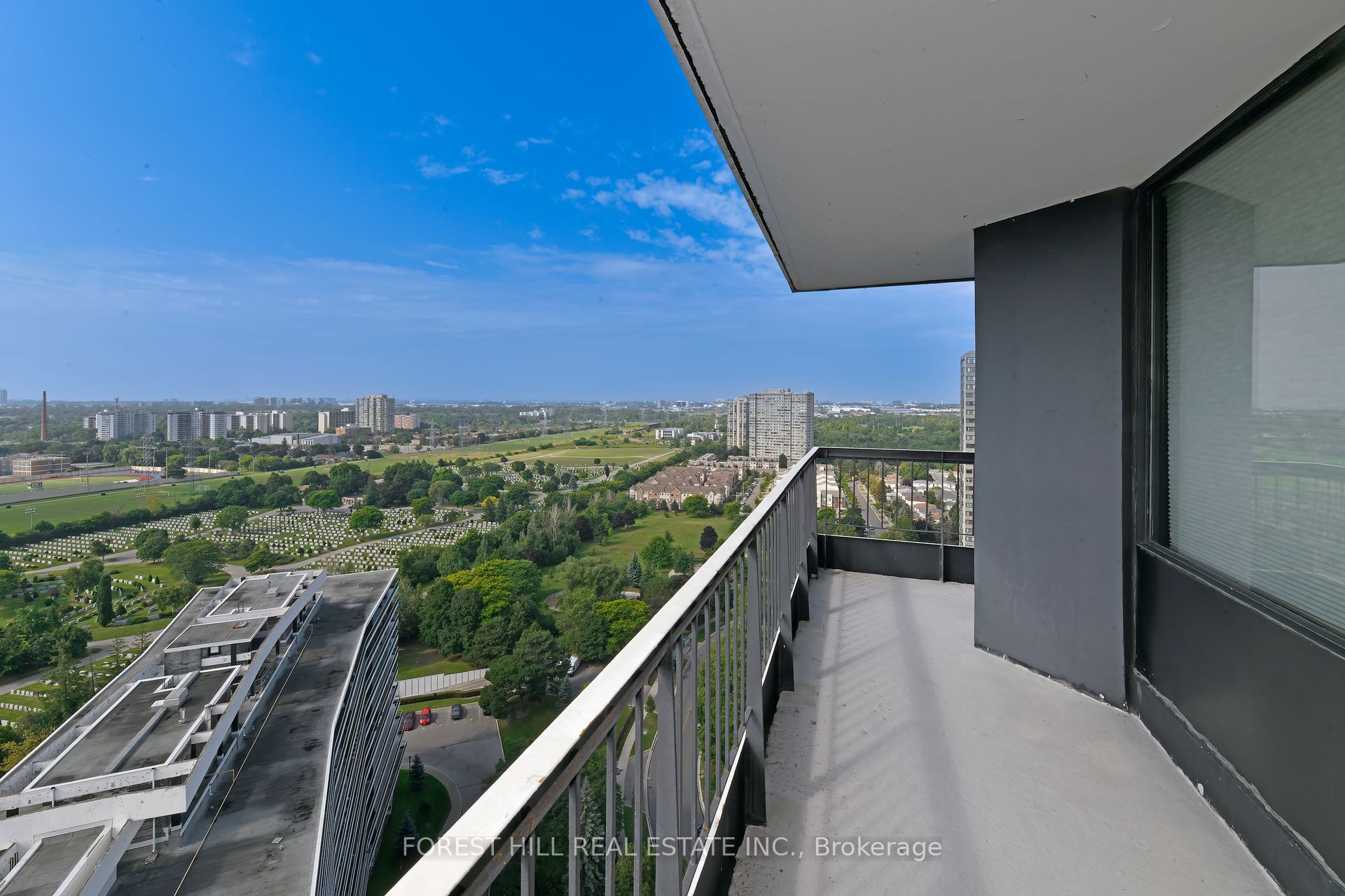 135 Antibes Drive 2404 Property Photo 20