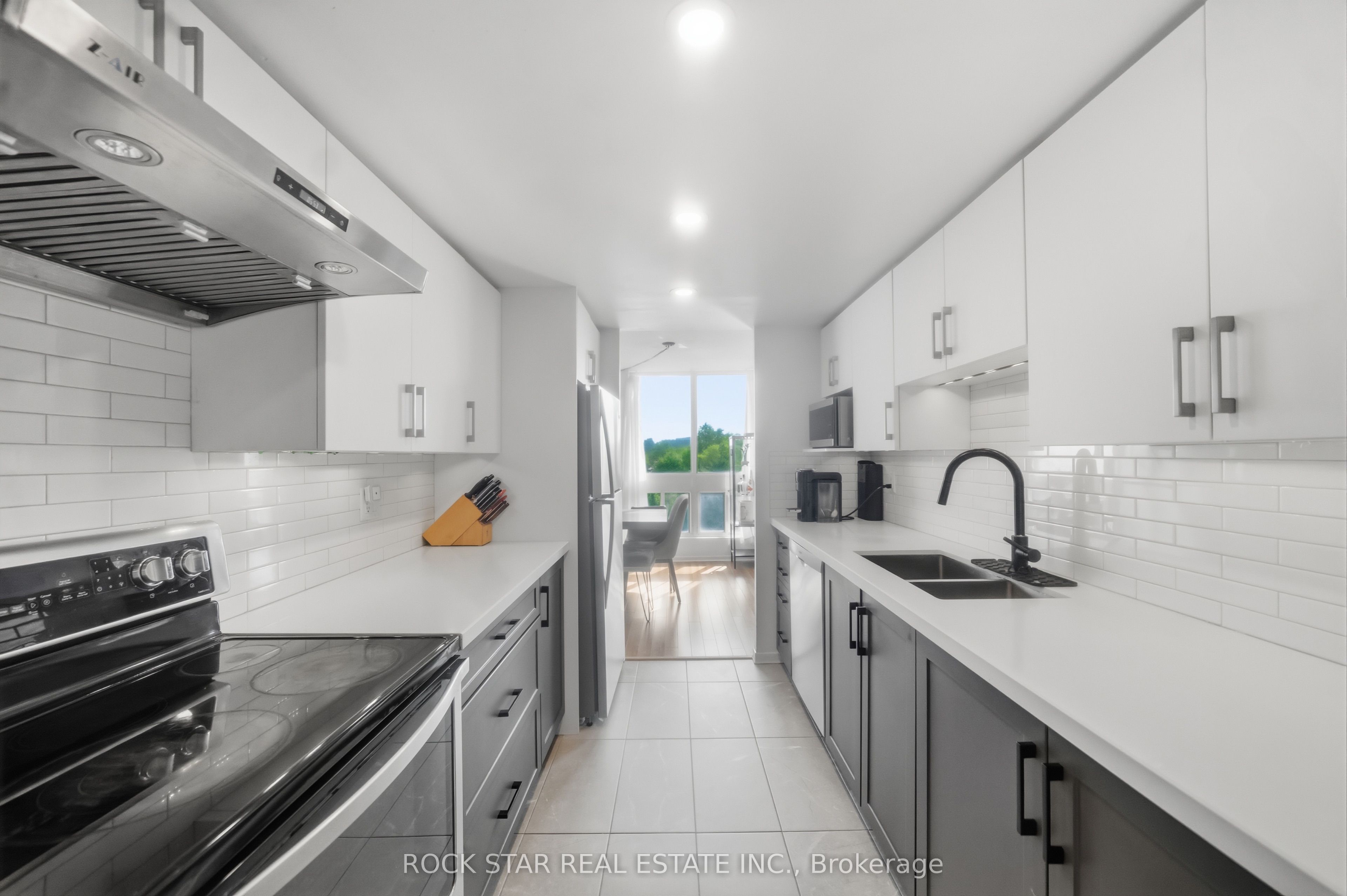 5 Kenneth Avenue 701 Property Photo 18