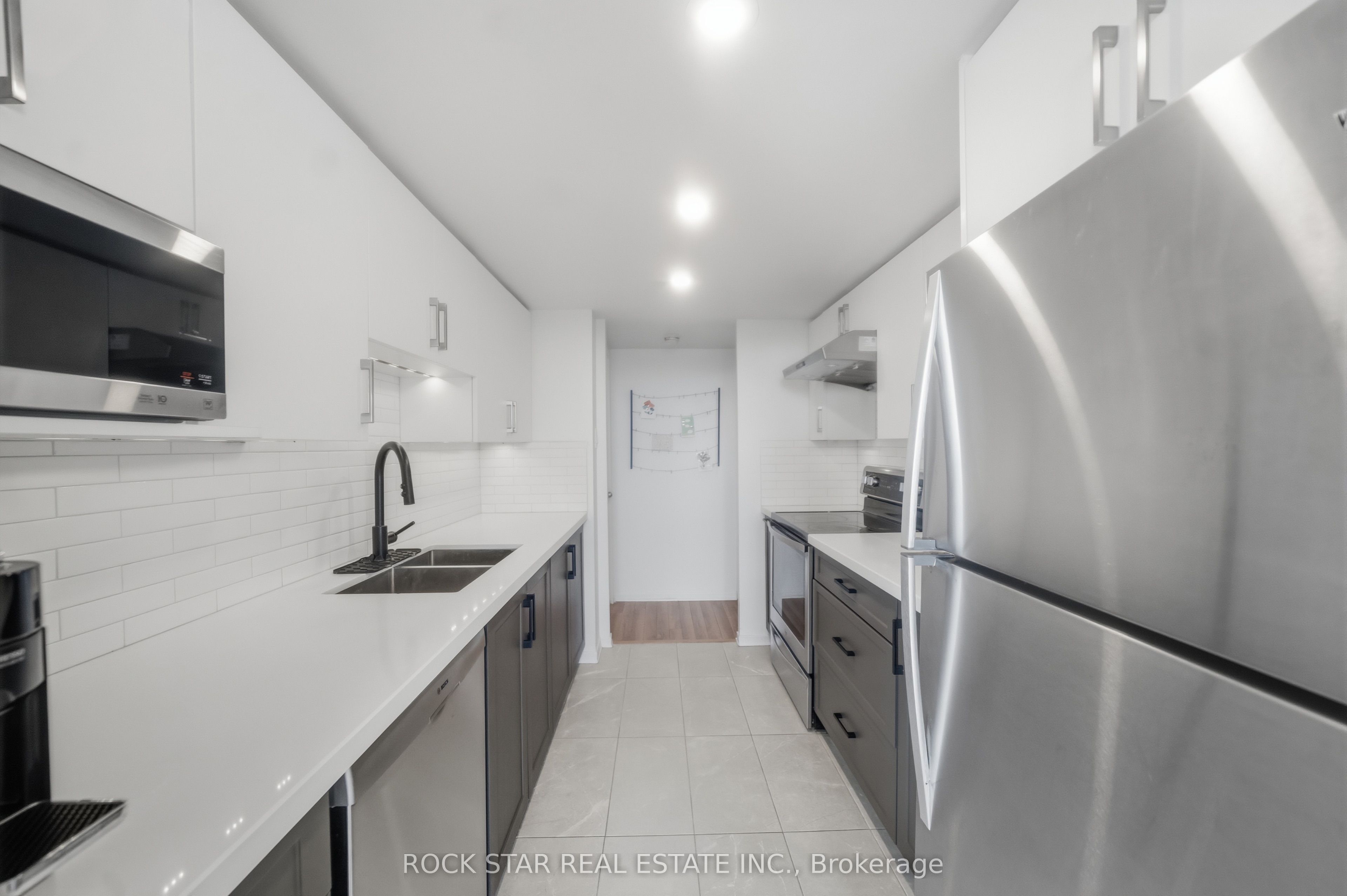 5 Kenneth Avenue 701 Property Photo 19